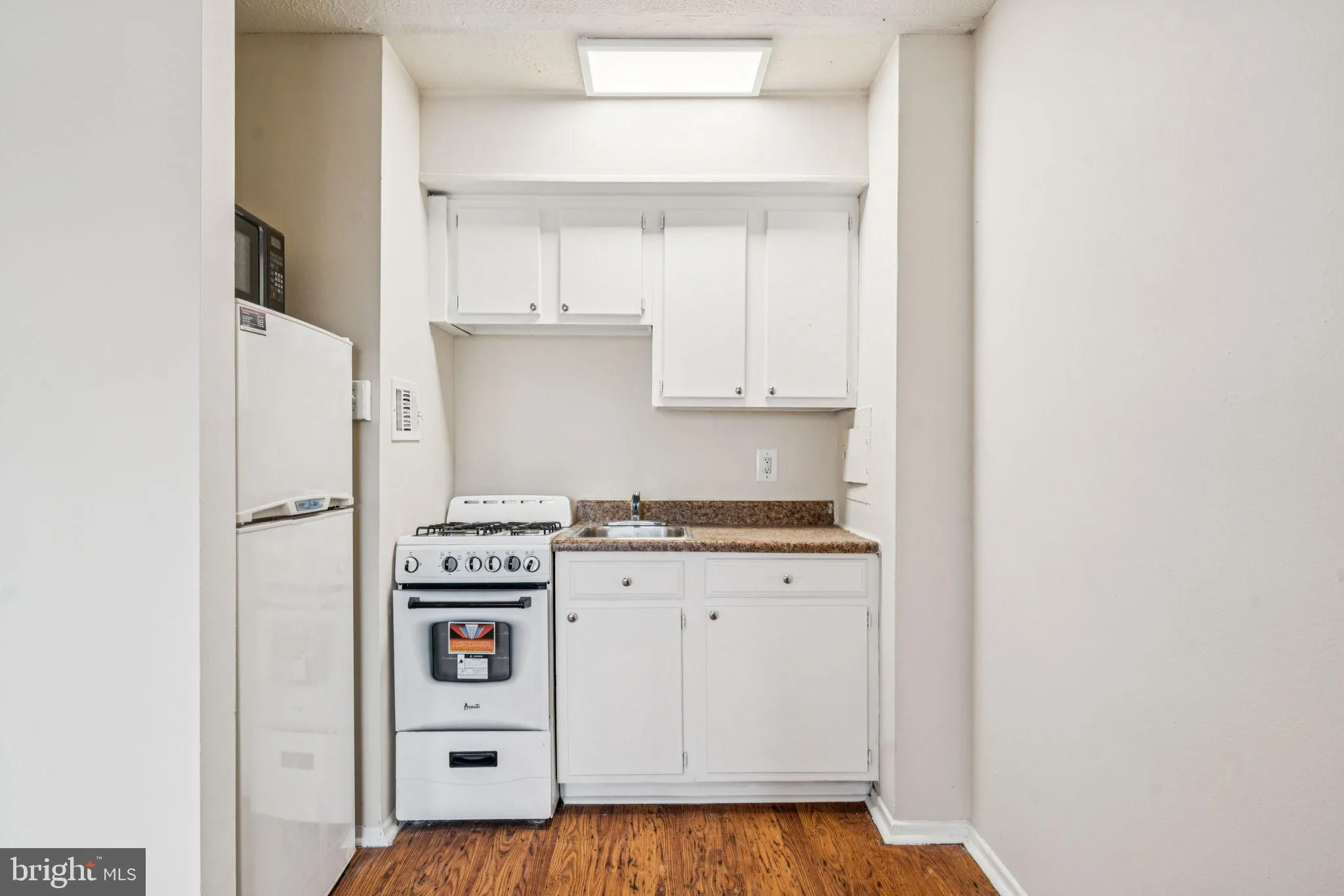 Philadelphia, Pennsylvania 19103, United States, ,1 BathroomBathrooms,Residential,Active,192335