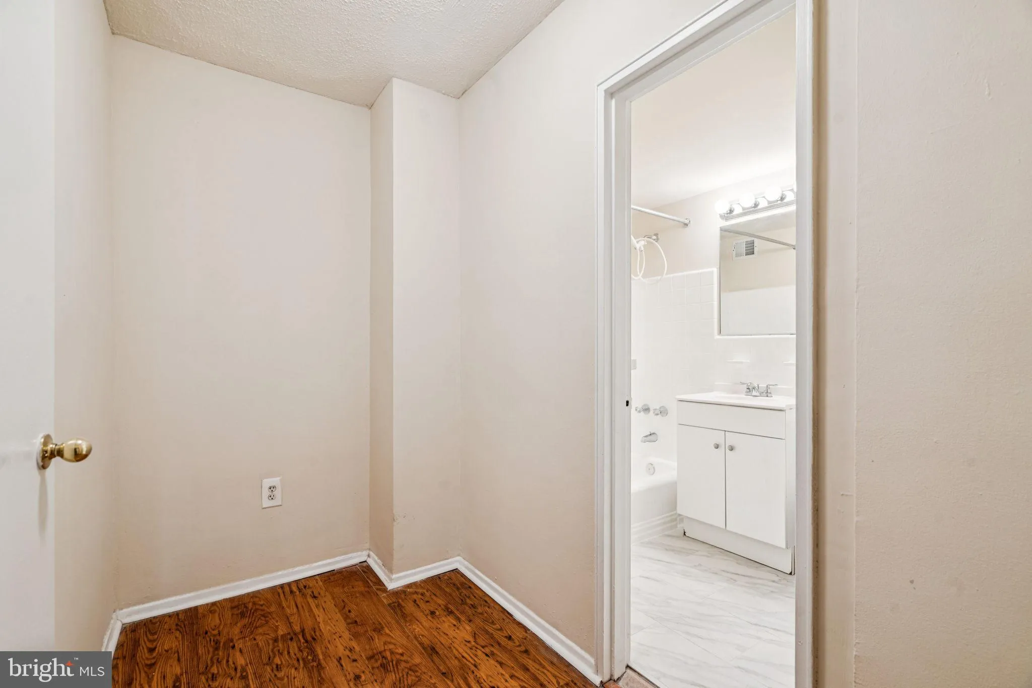 Philadelphia, Pennsylvania 19103, United States, ,1 BathroomBathrooms,Residential,Active,192335