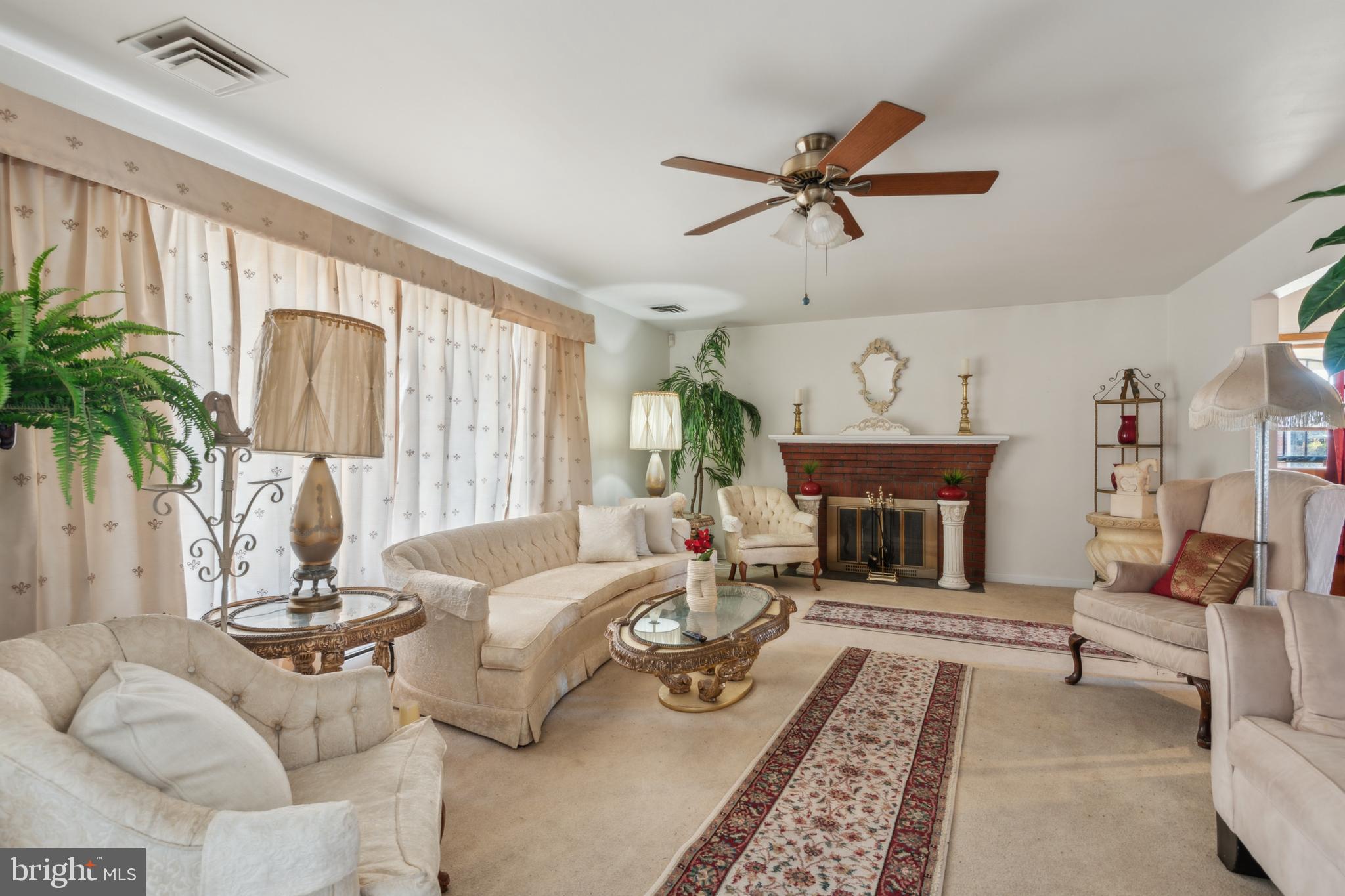 DORCHESTER ESTATES - Residential