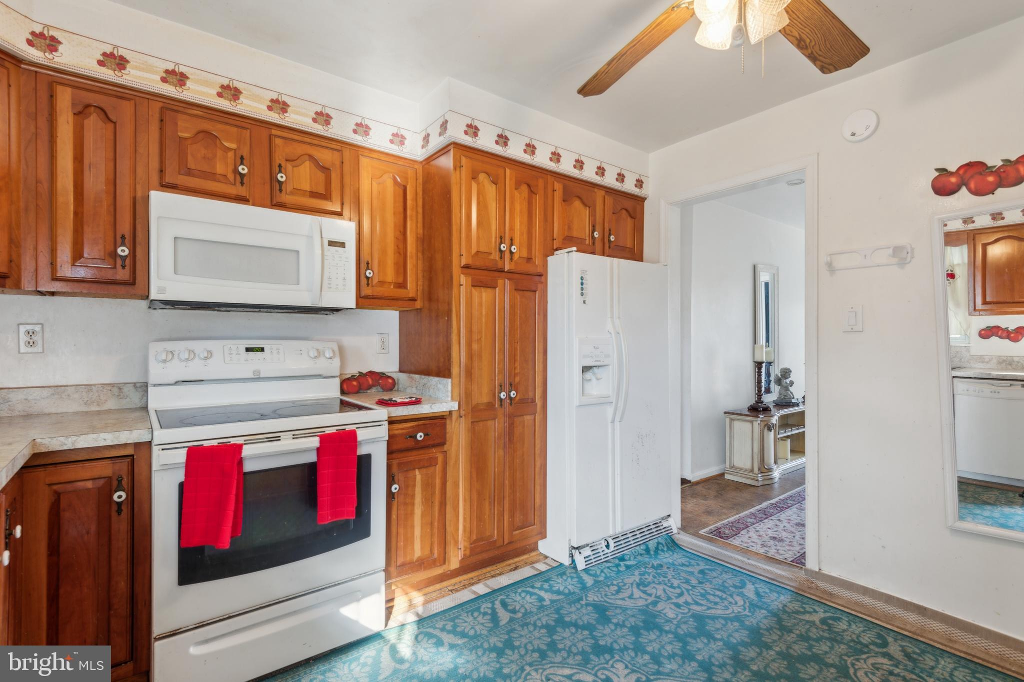 DORCHESTER ESTATES - Residential