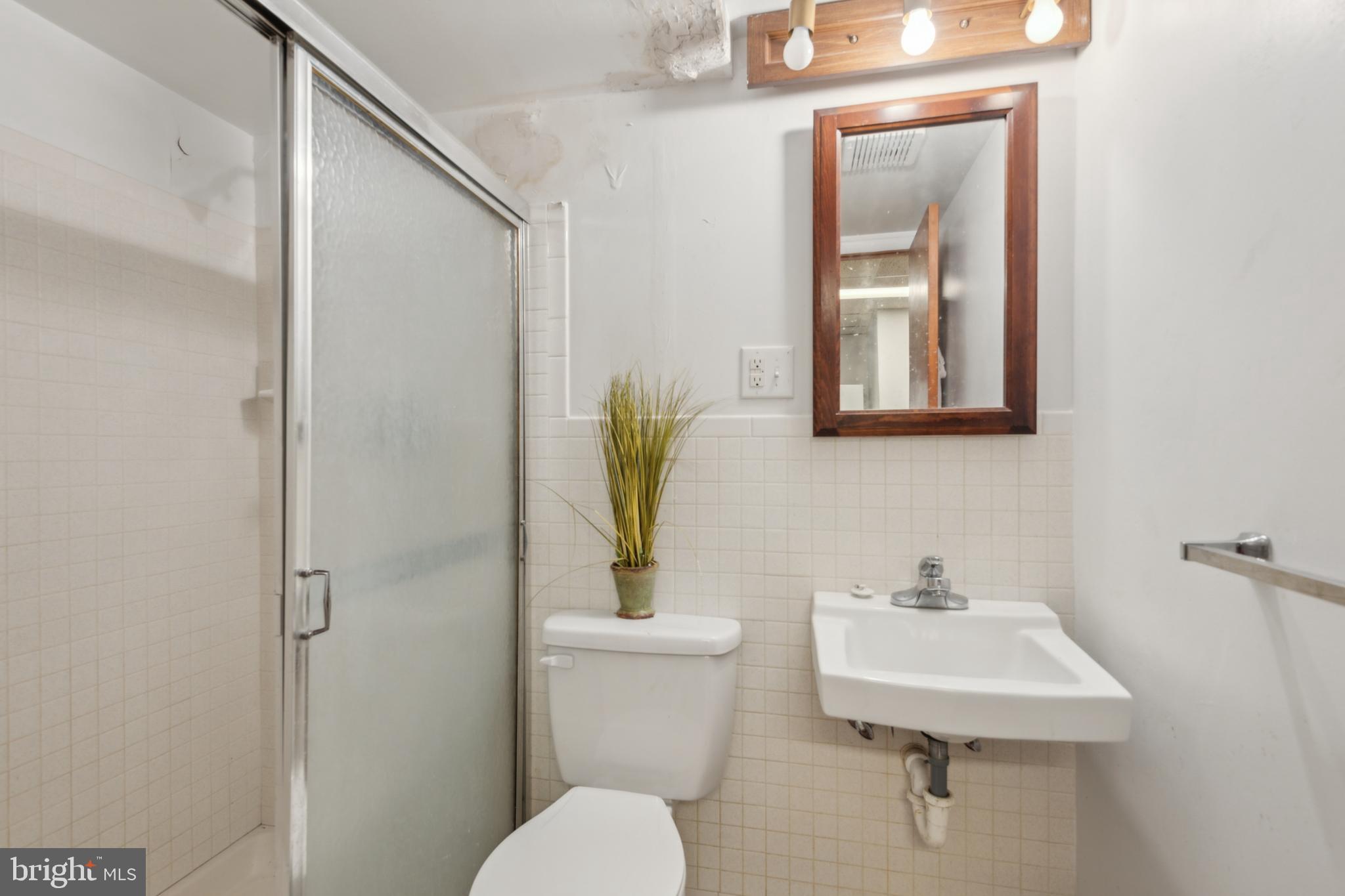 DORCHESTER ESTATES - Residential