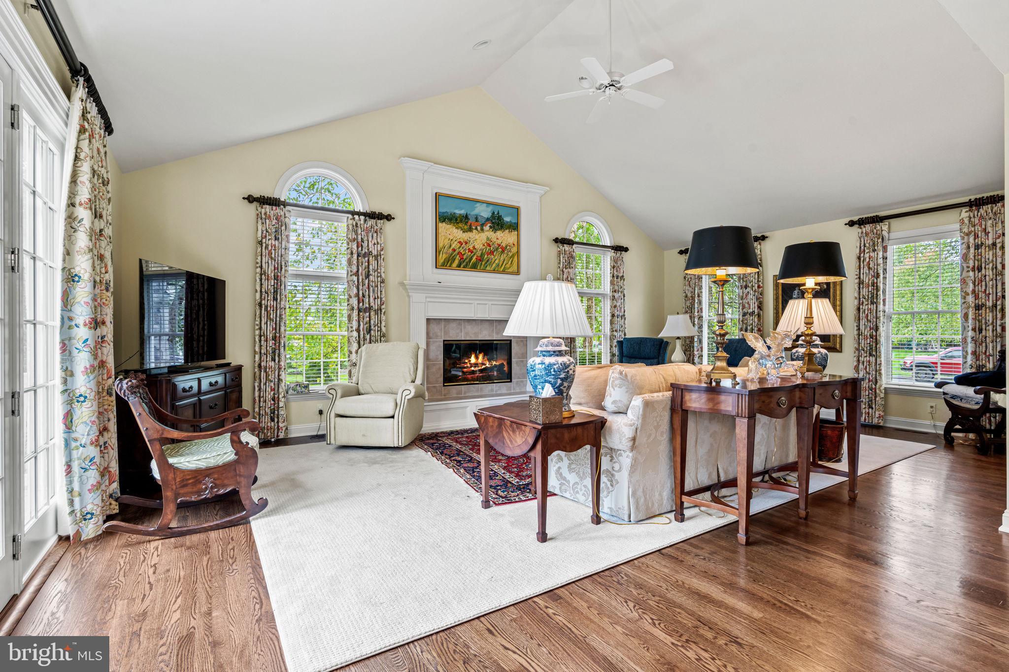 FOREST HILLS - Residential