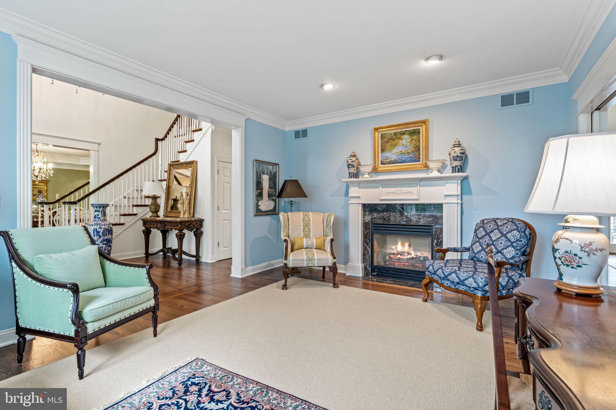 FOREST HILLS - Residential