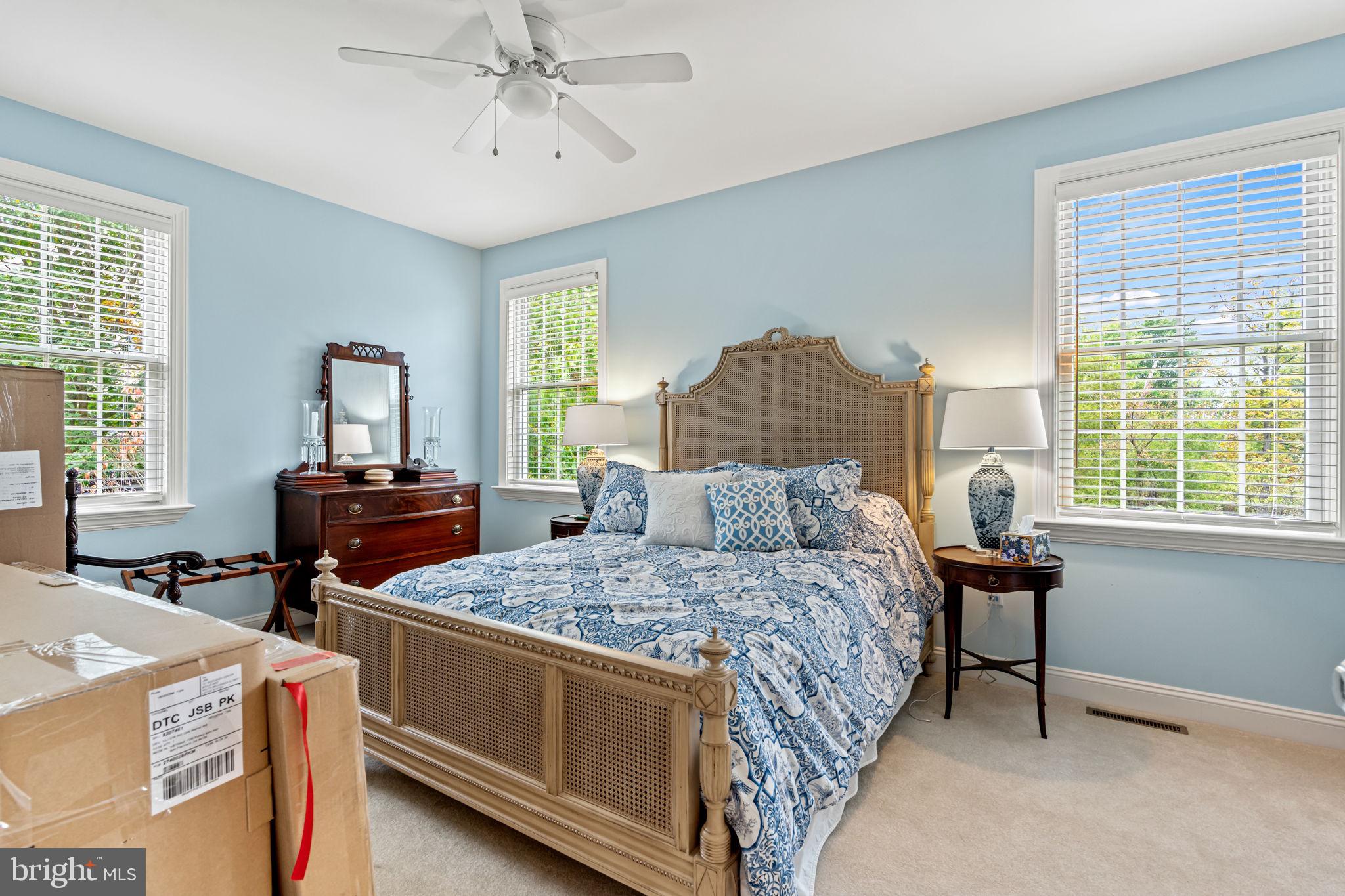 FOREST HILLS - Residential