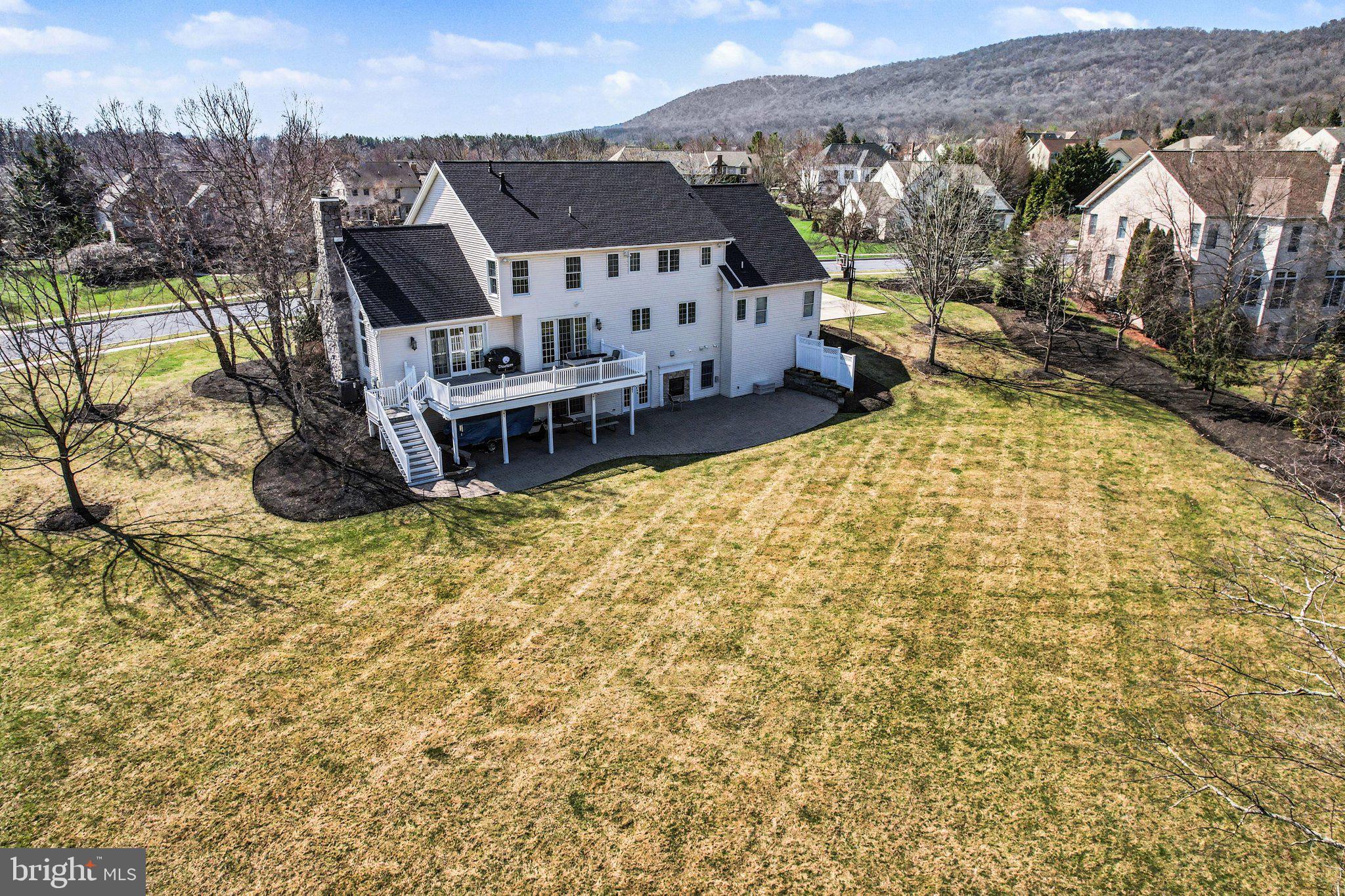 FOREST HILLS - Residential