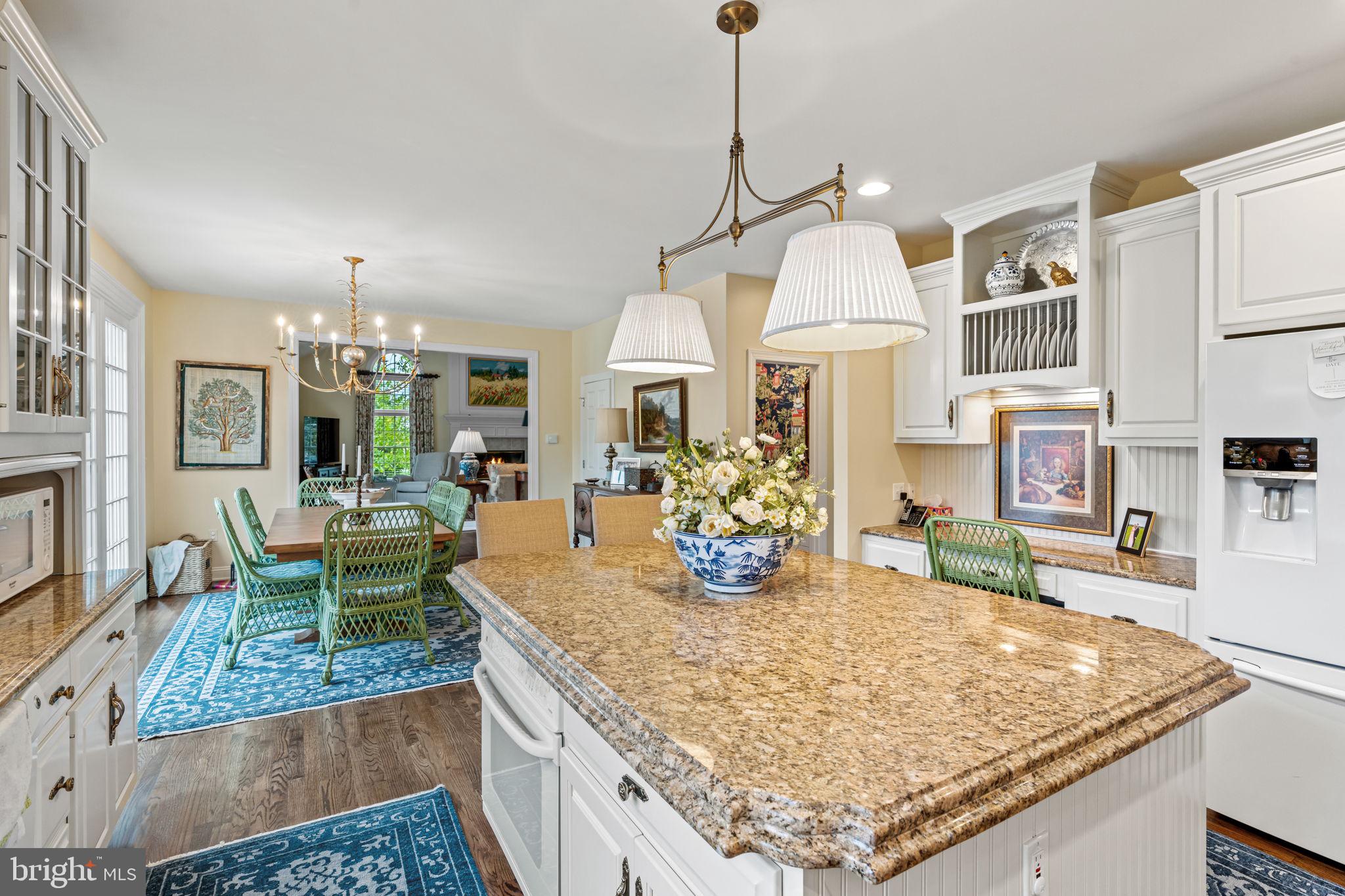 FOREST HILLS - Residential