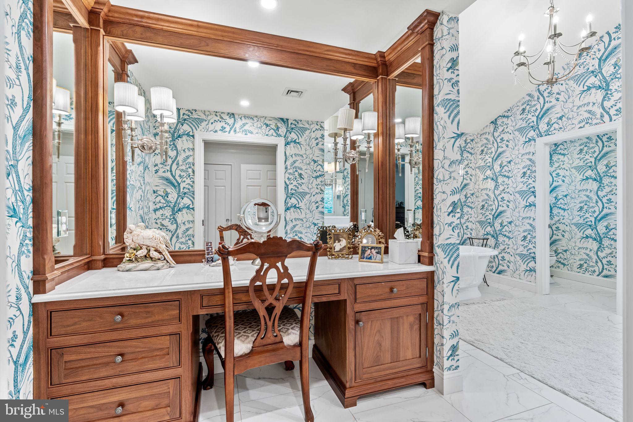 FOREST HILLS - Residential