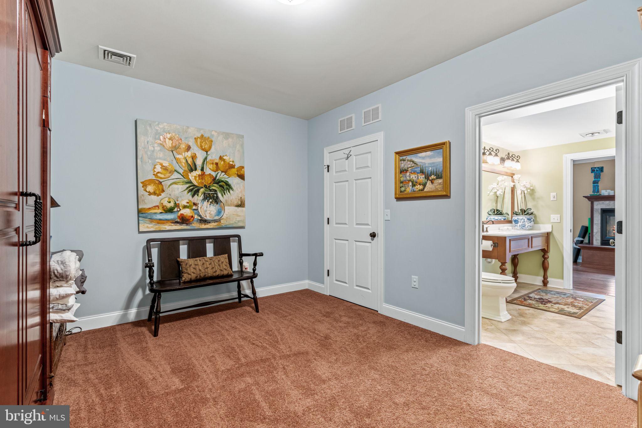 FOREST HILLS - Residential