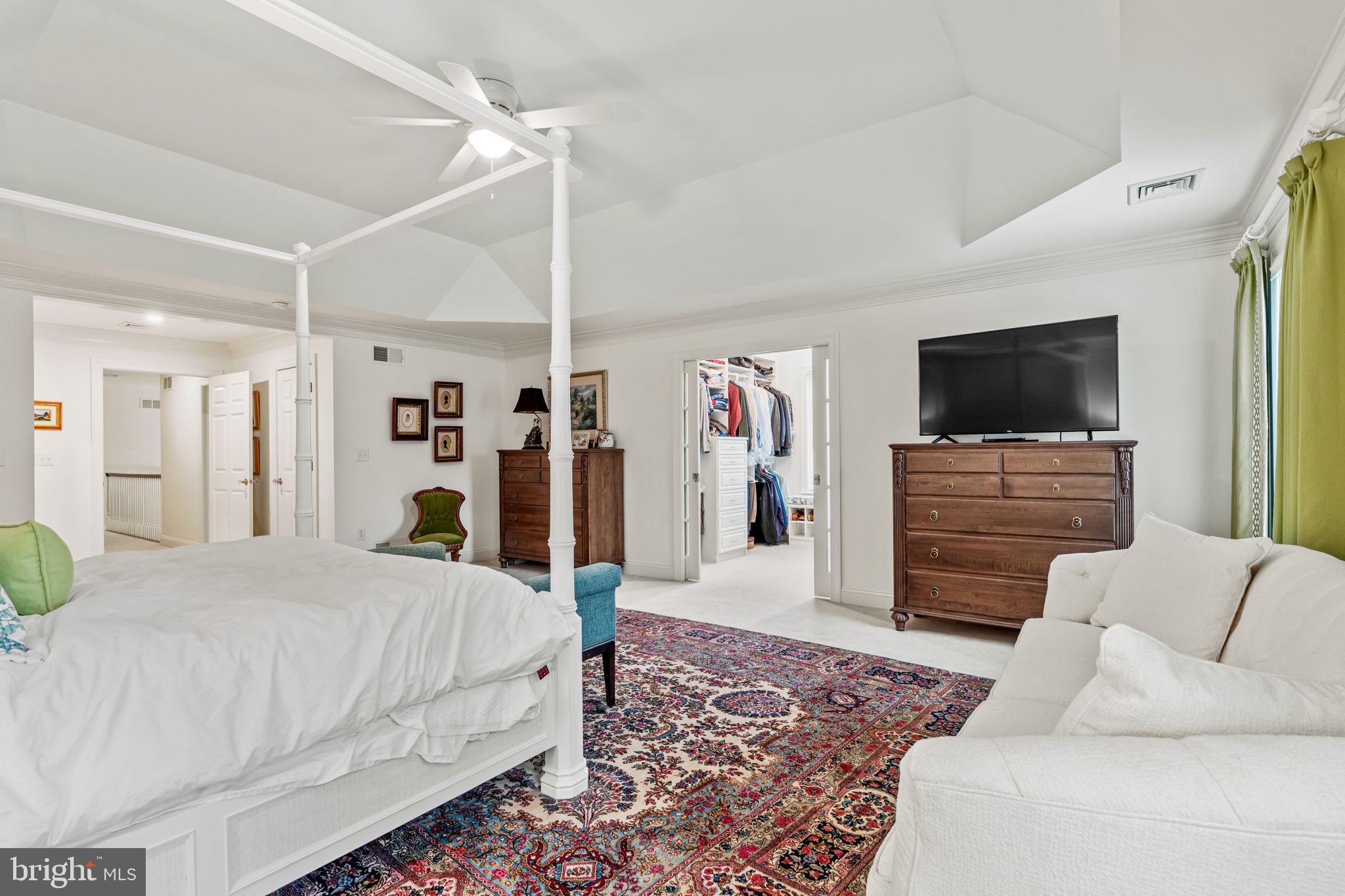 FOREST HILLS - Residential