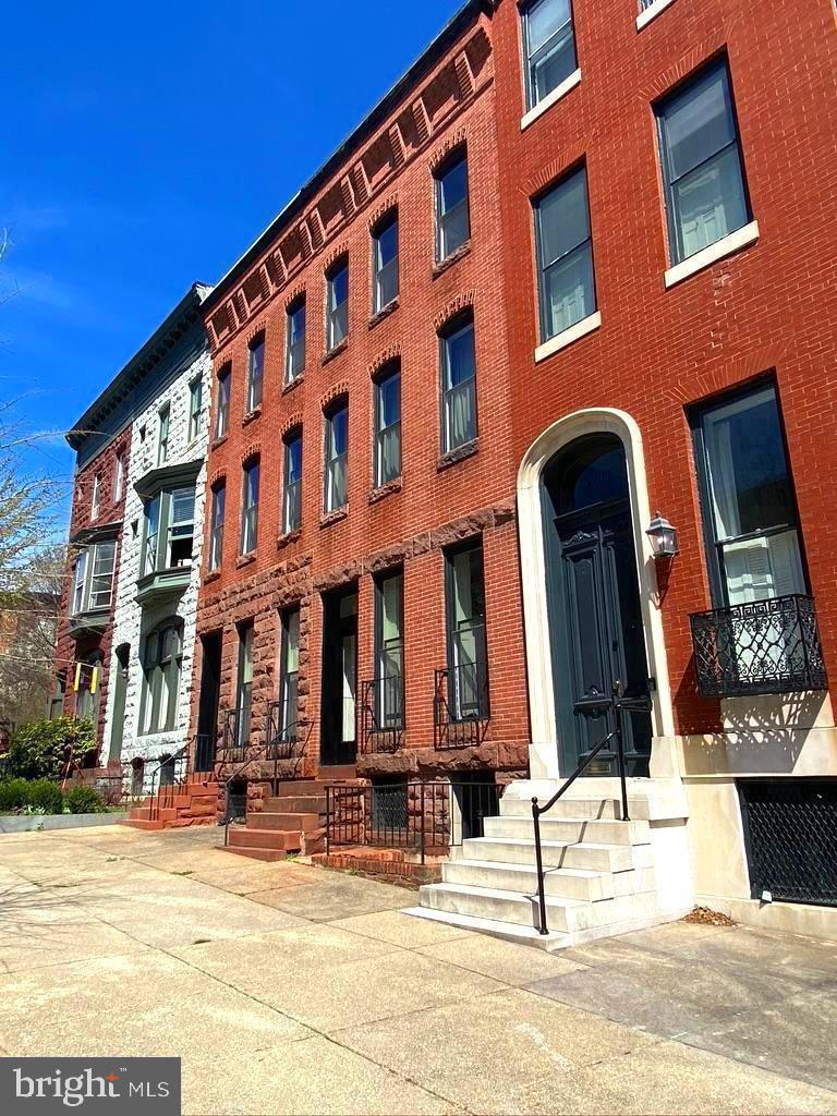BOLTON HILL HISTORIC DISTRICT - Residential Lease