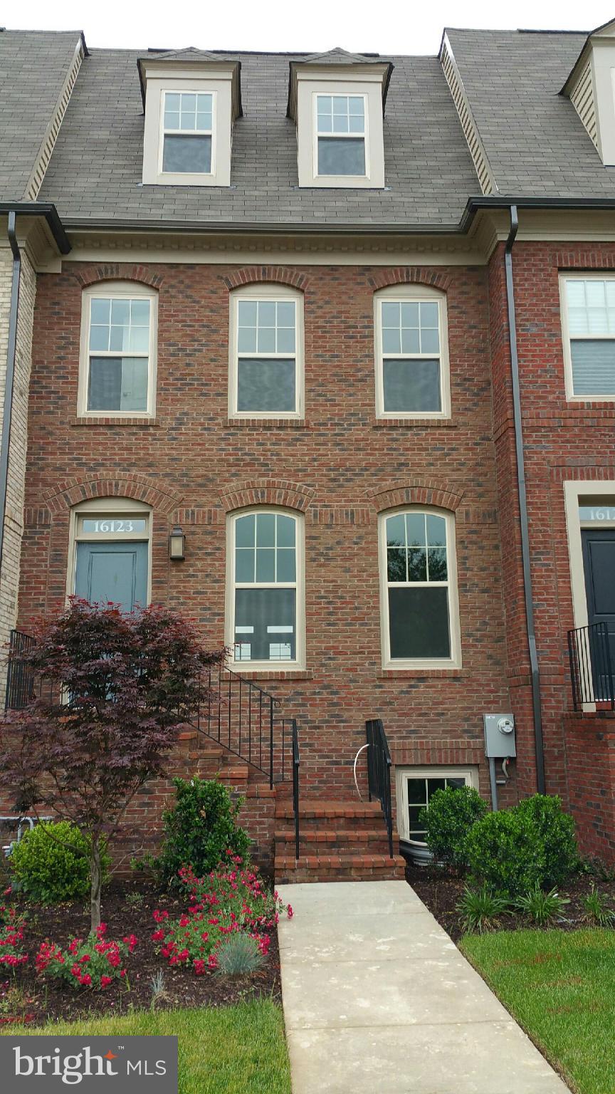 TOWNES AT SHADY GROVE - Residential Lease