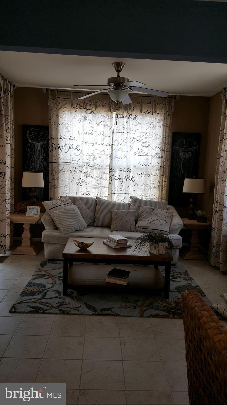 DEEP HARBOUR - Residential Lease