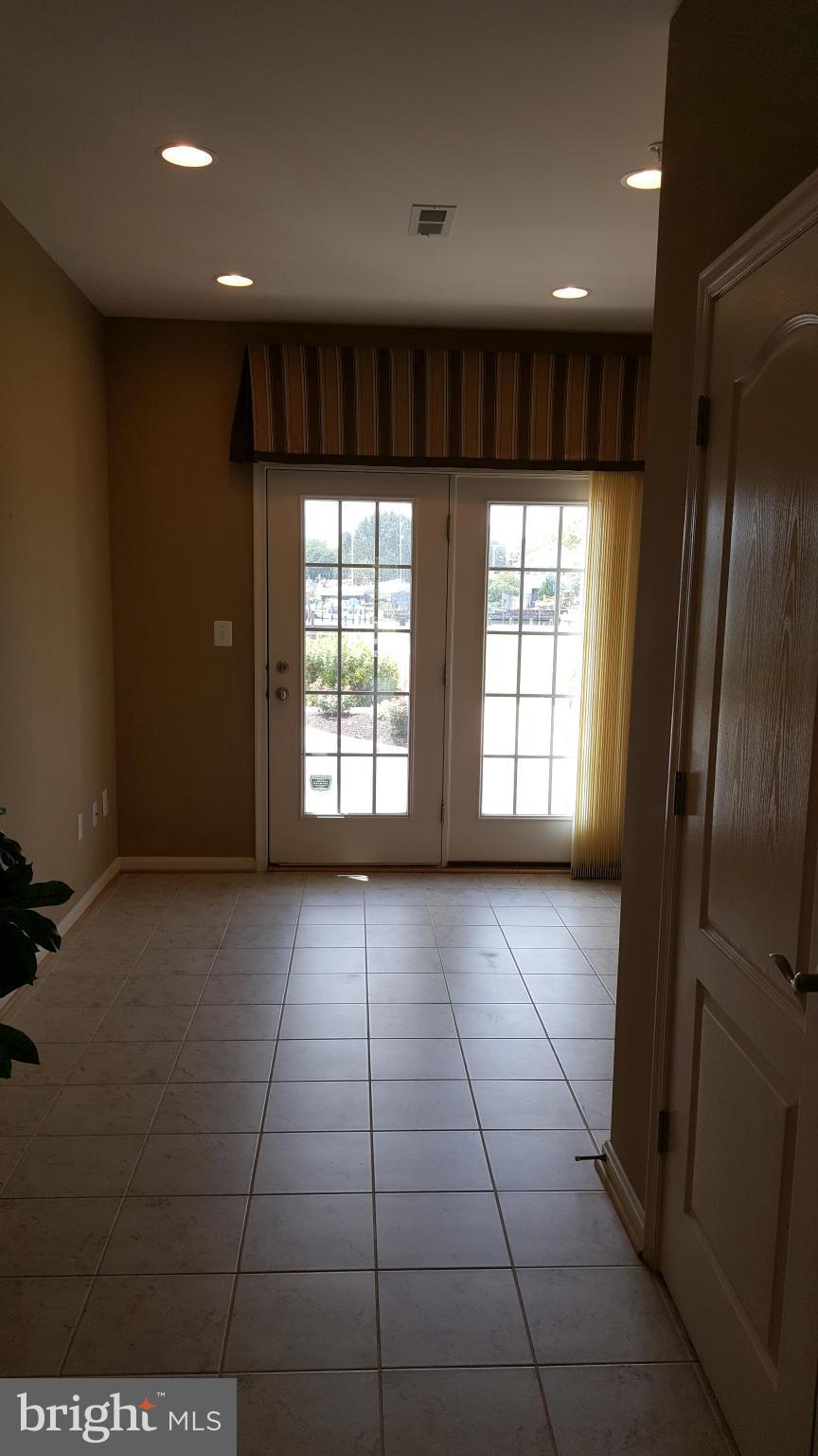 DEEP HARBOUR - Residential Lease