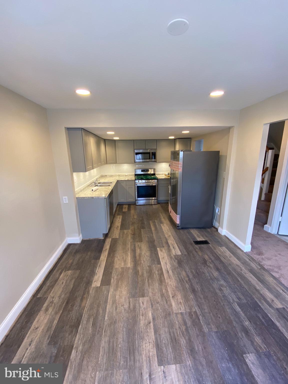 BAILEYS CROSSROADS - Residential