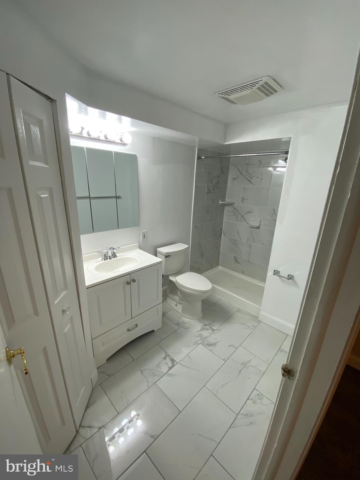 BAILEYS CROSSROADS - Residential