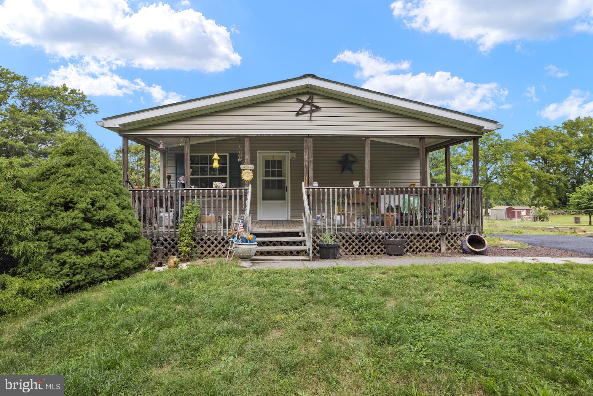 534 RACETRACK ROAD