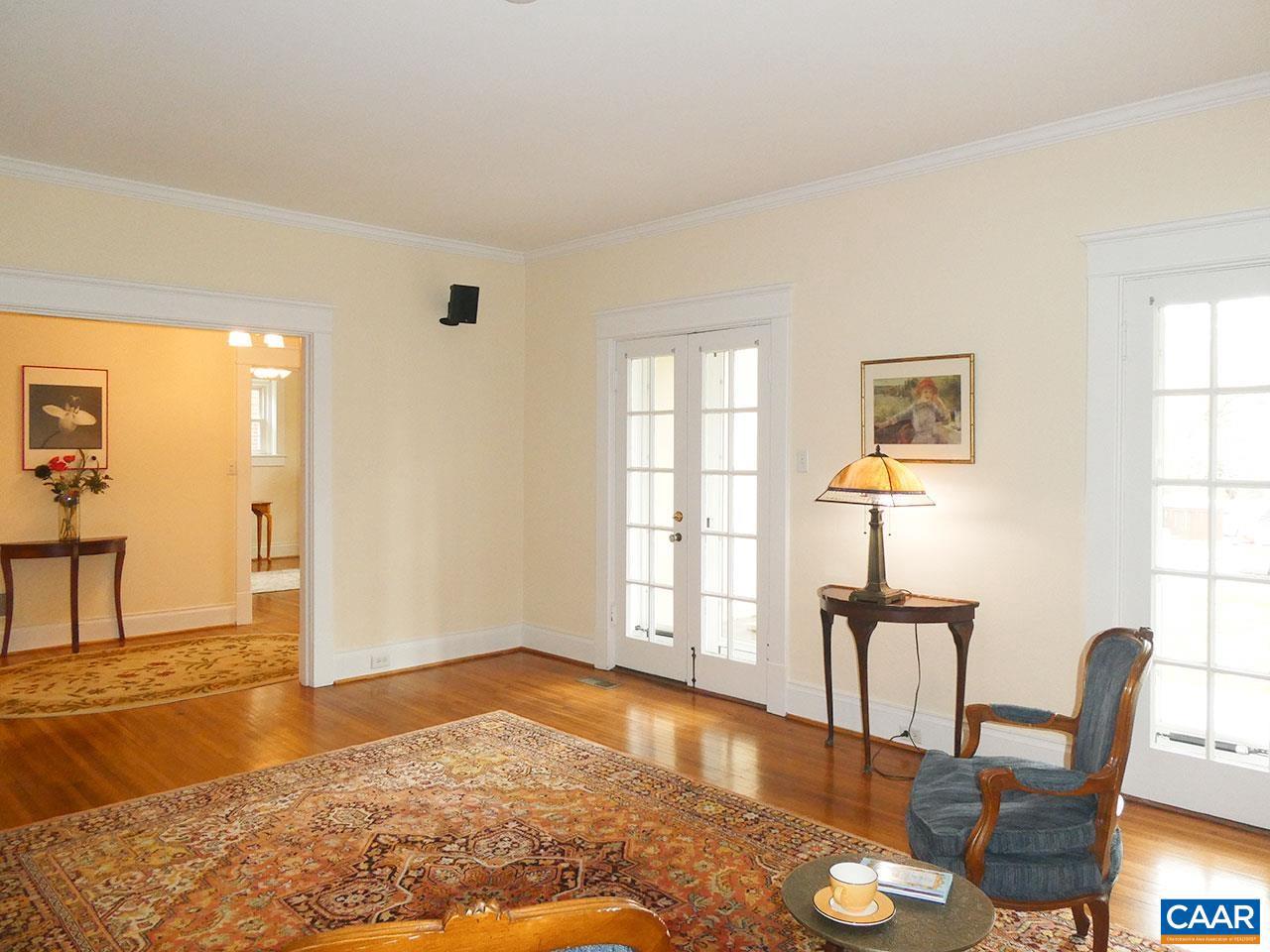 PARK PLAZA - Residential