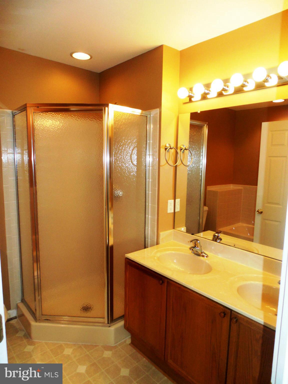 MANOR PARK - Residential Lease