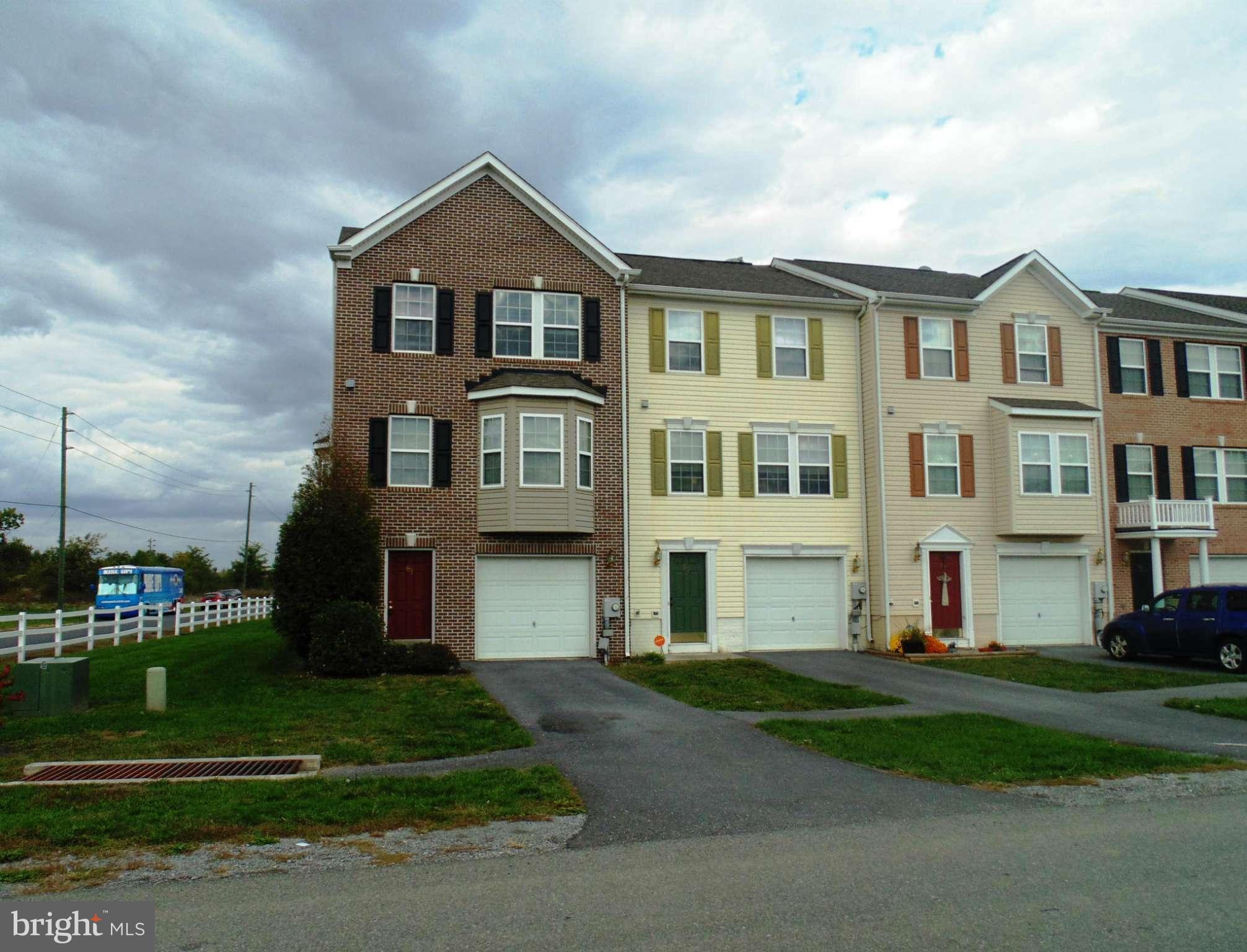 MANOR PARK - Residential Lease