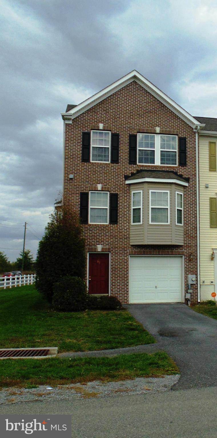 MANOR PARK - Residential Lease