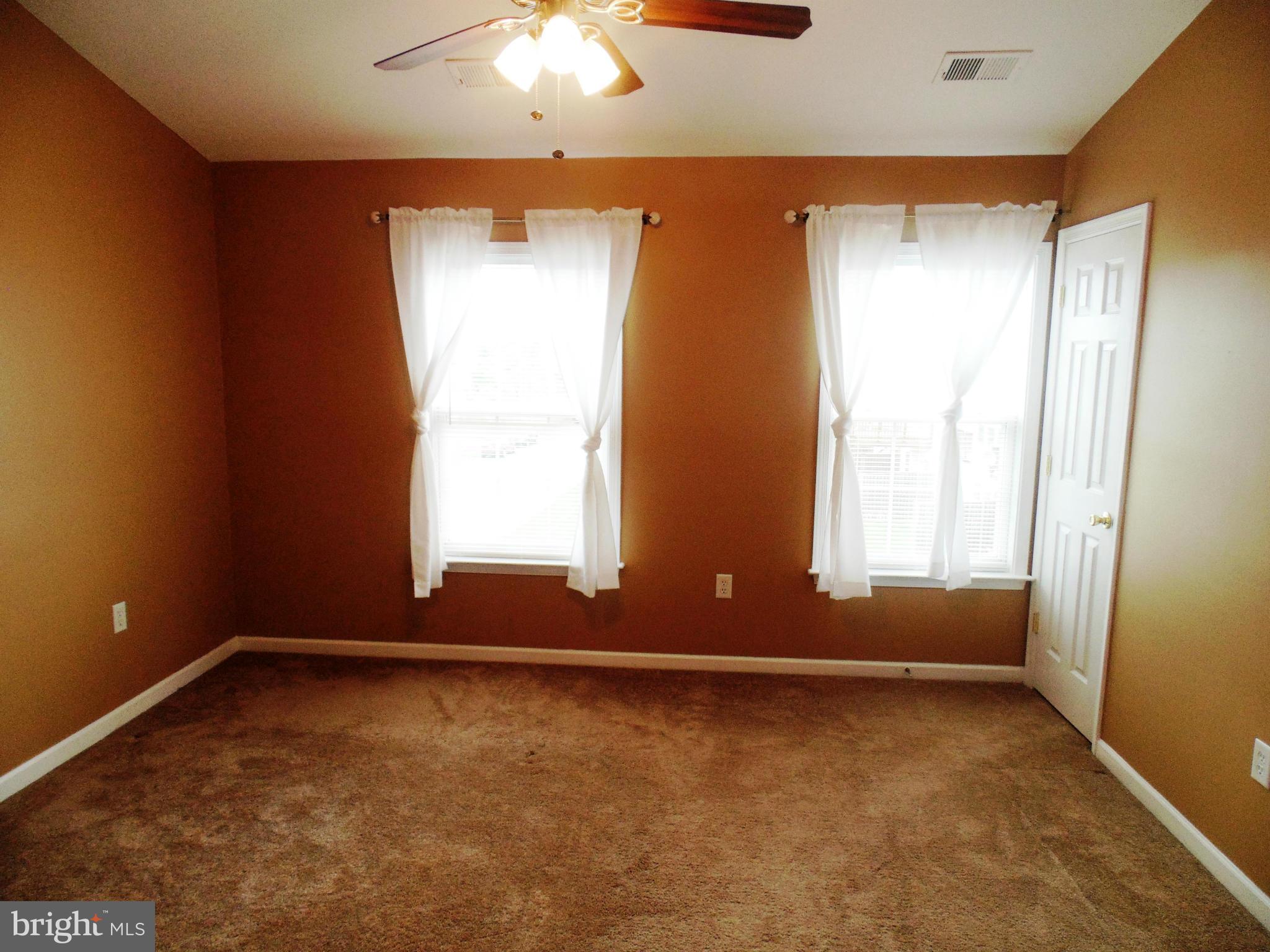 MANOR PARK - Residential Lease