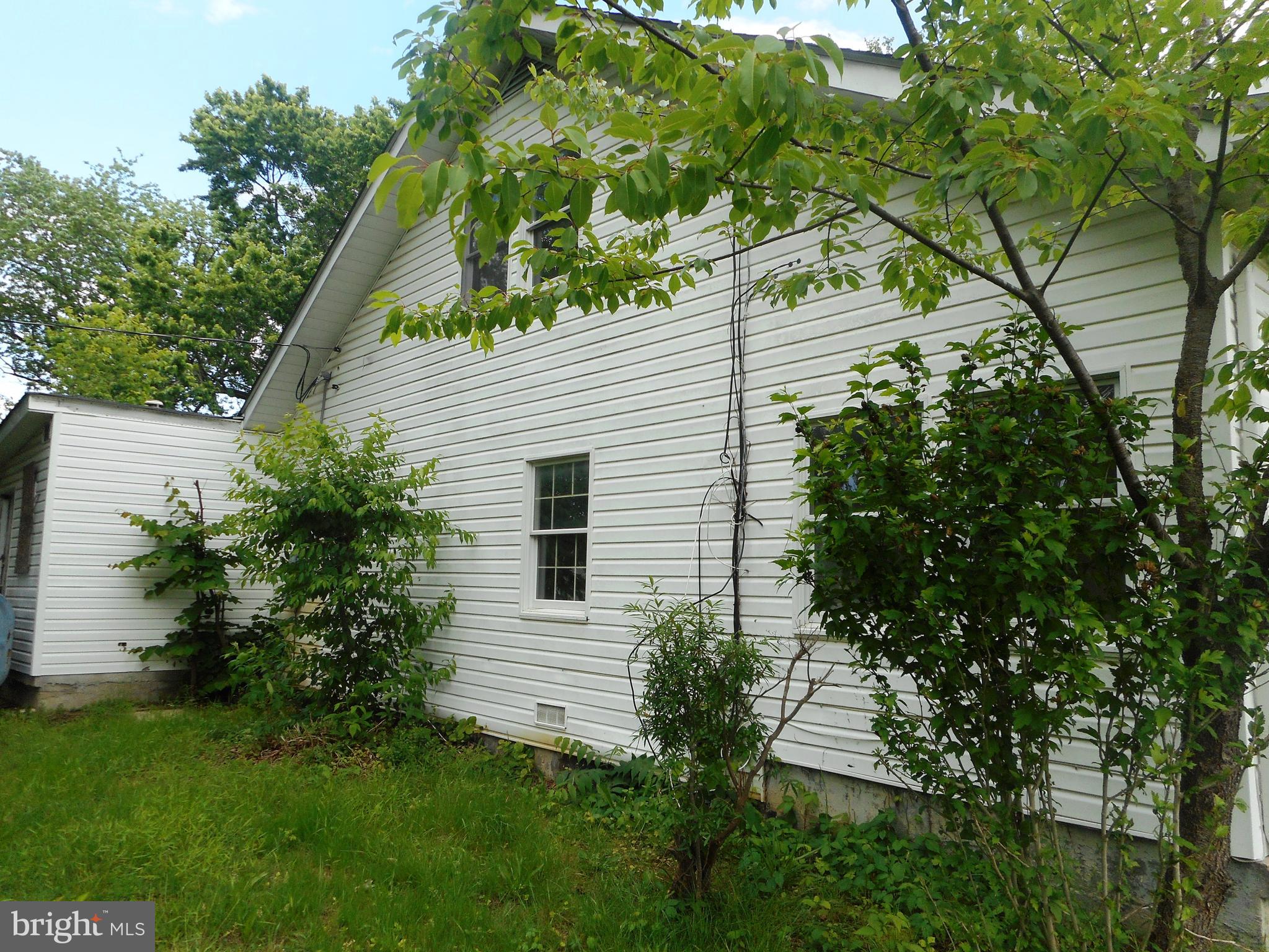 15933 LIVINGSTON ROAD