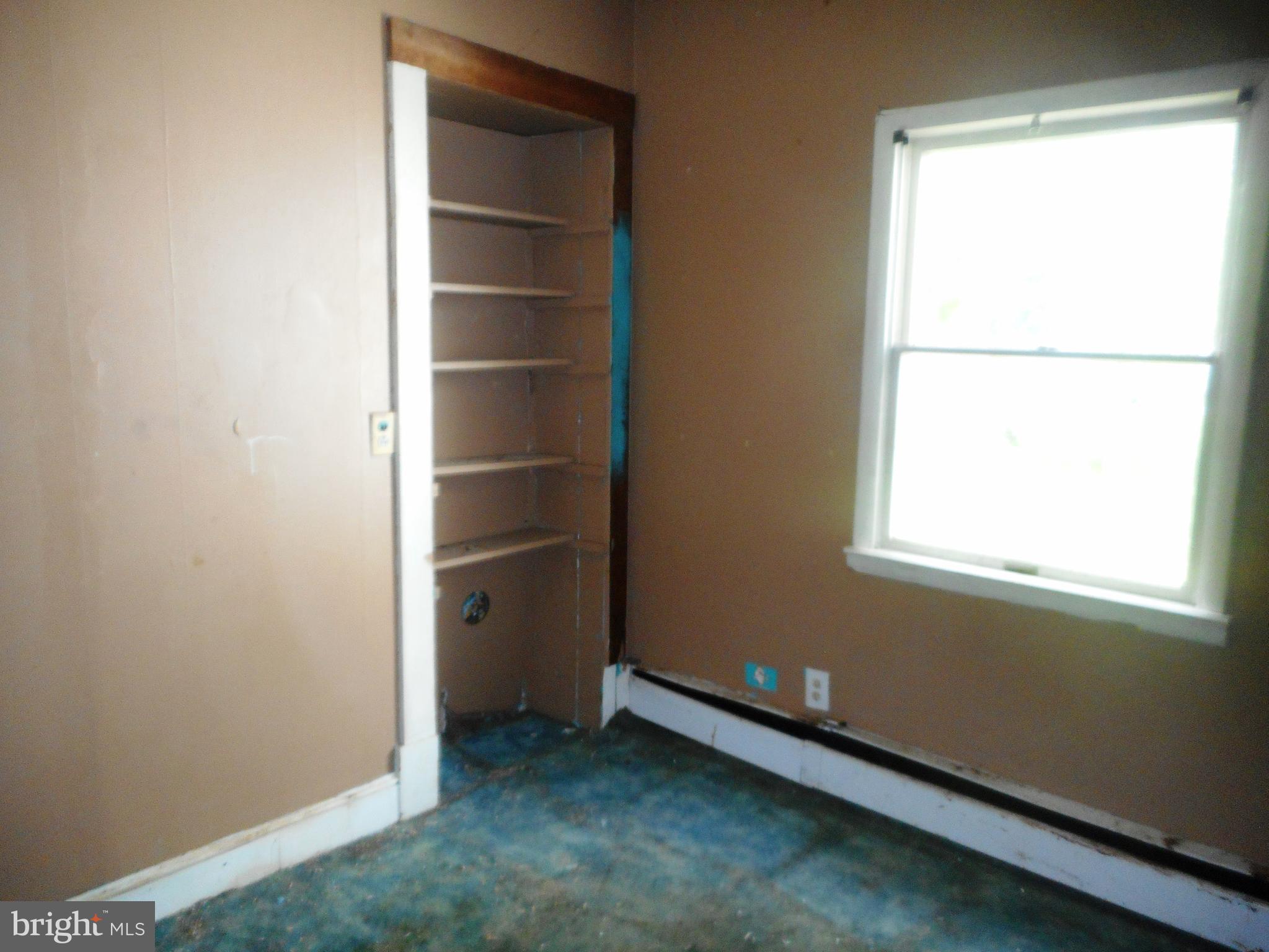 15933 LIVINGSTON ROAD