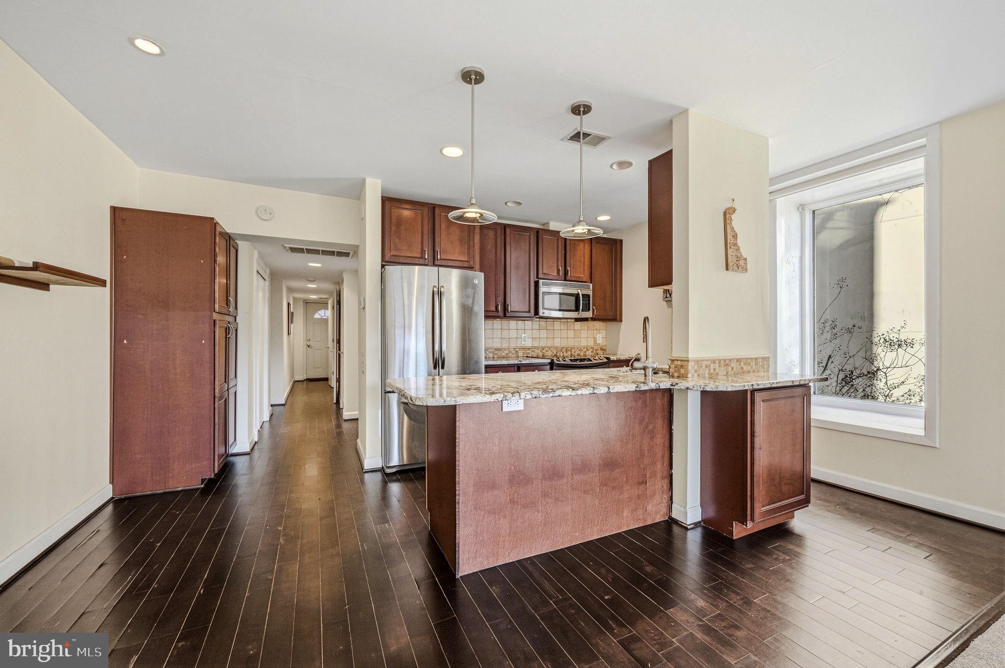 1880 SUPERFINE LANE 7