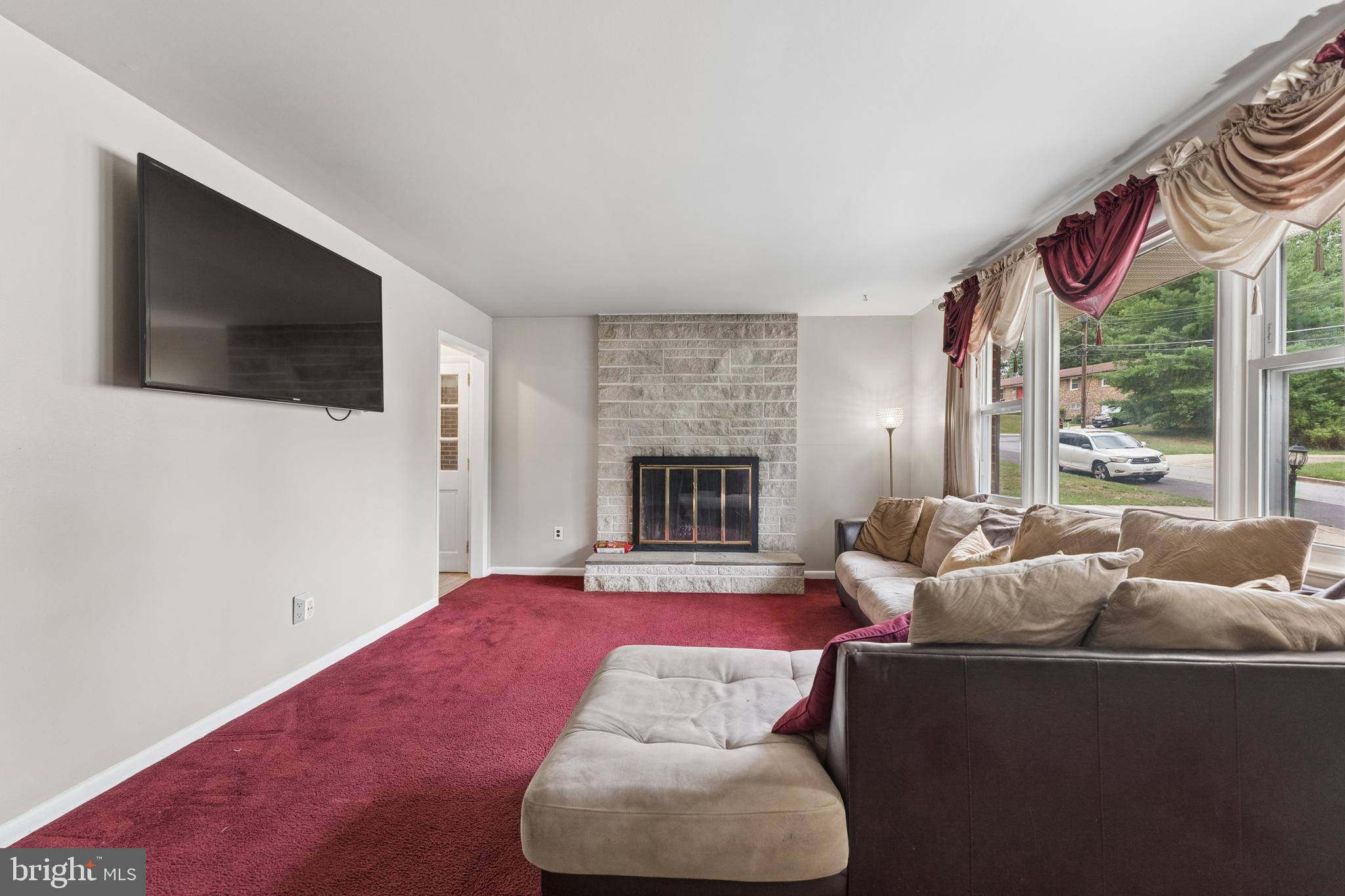 5006 RAYBURN COURT