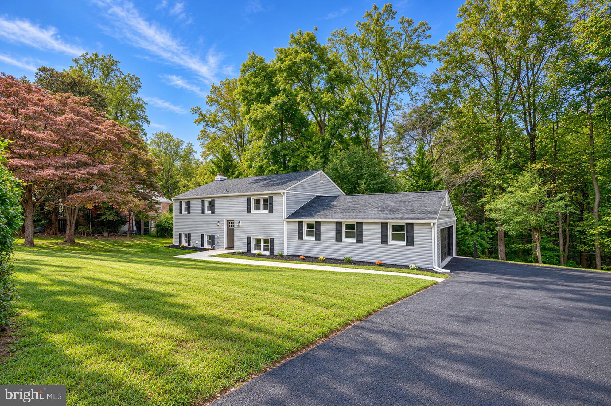 1017 ROXLEIGH ROAD