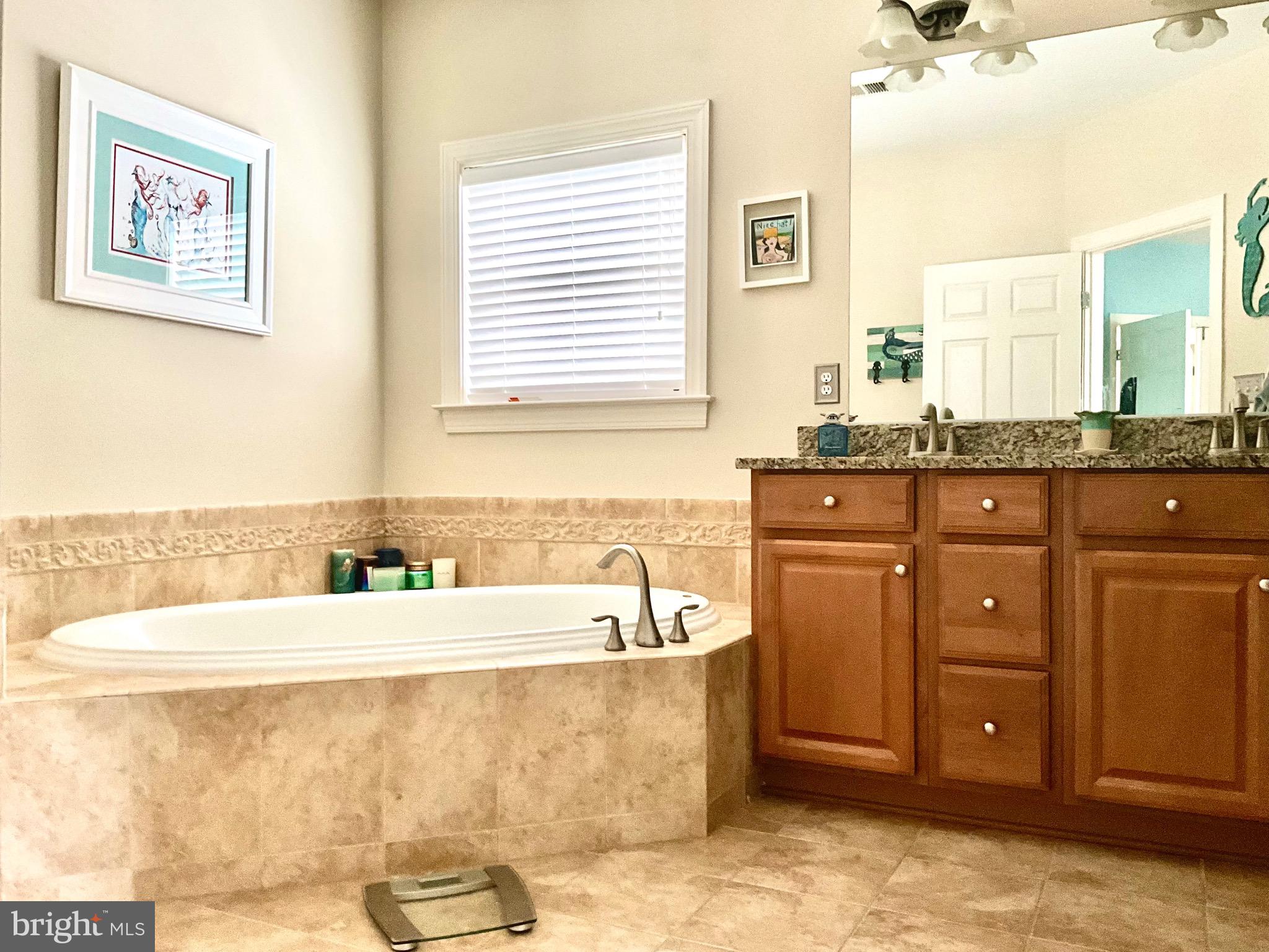 GIBSONS GRANT - Residential