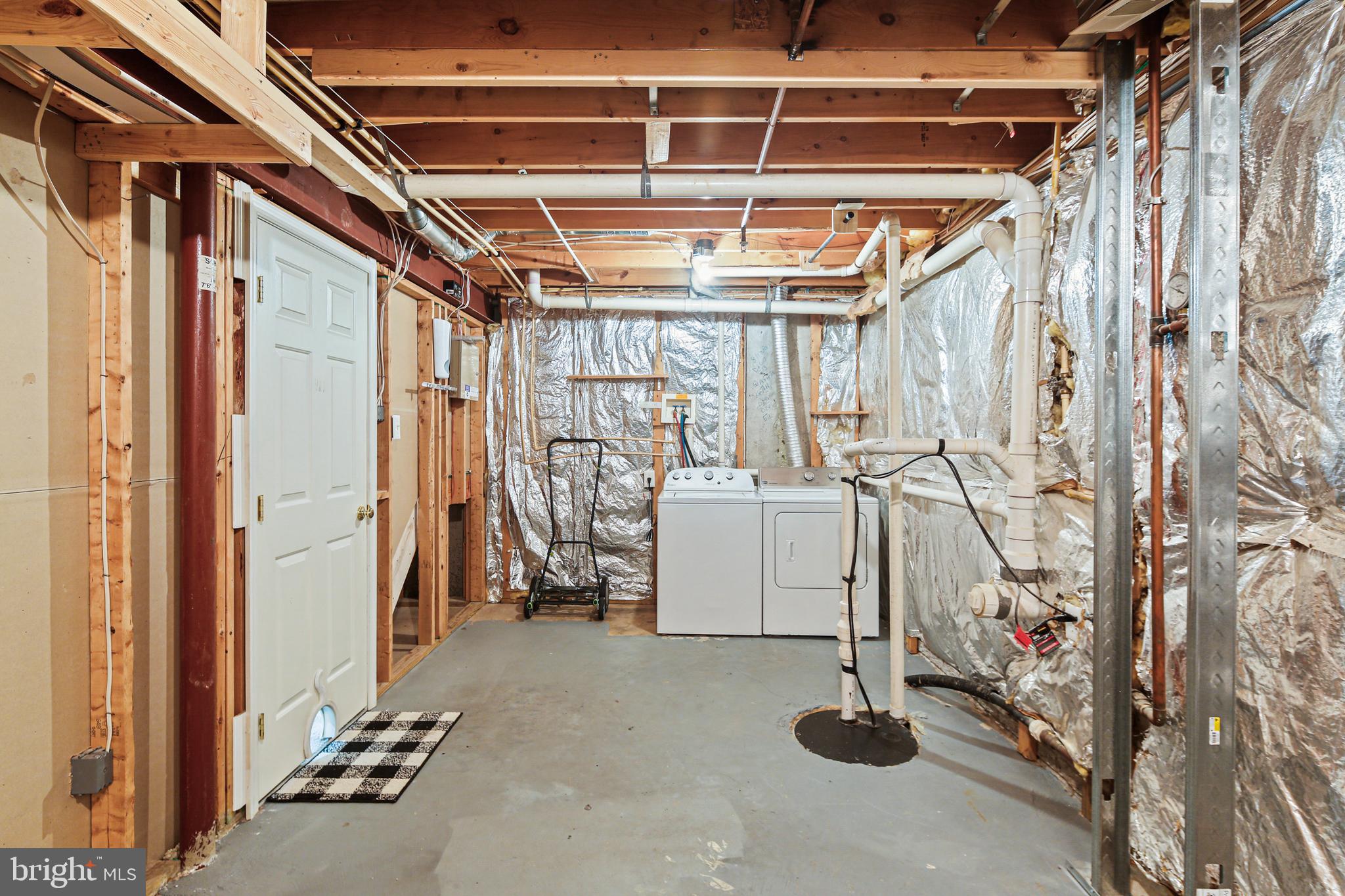 CARRIAGE PINES/LAKE VILL - Residential Lease