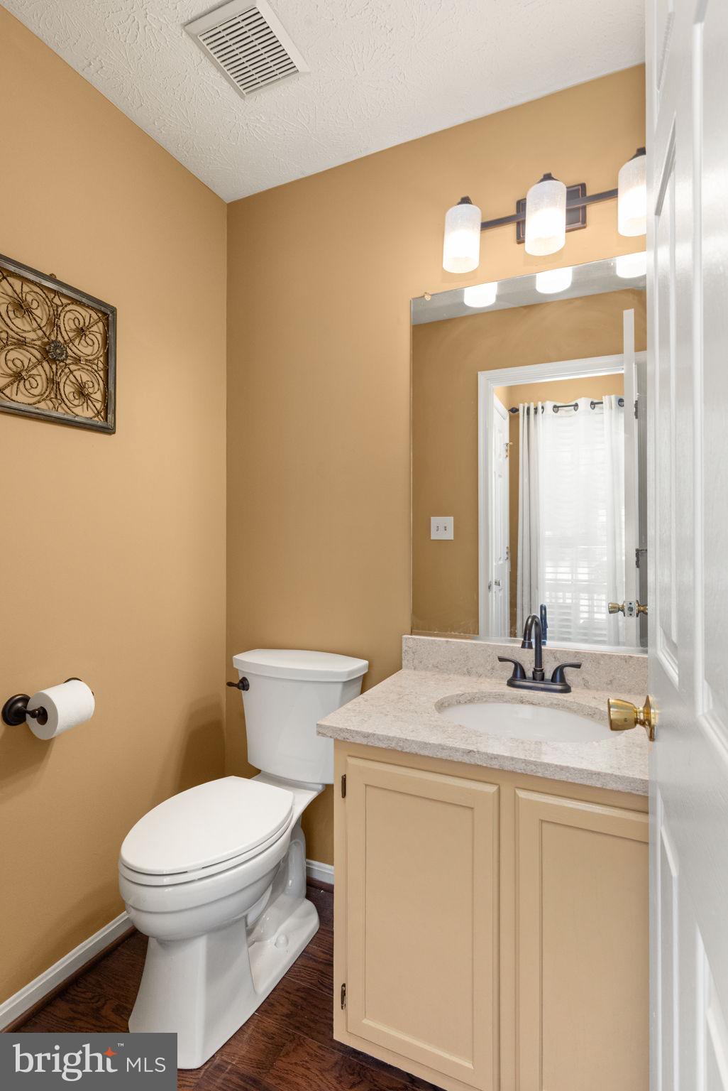 CONSTANT FRIENDSHIP - Residential