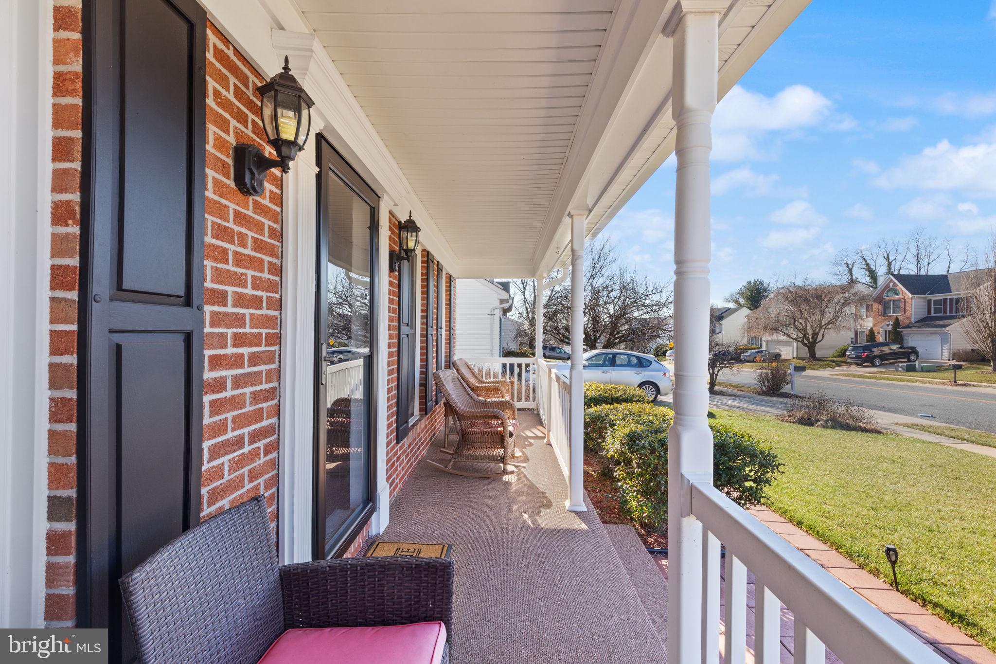 CONSTANT FRIENDSHIP - Residential