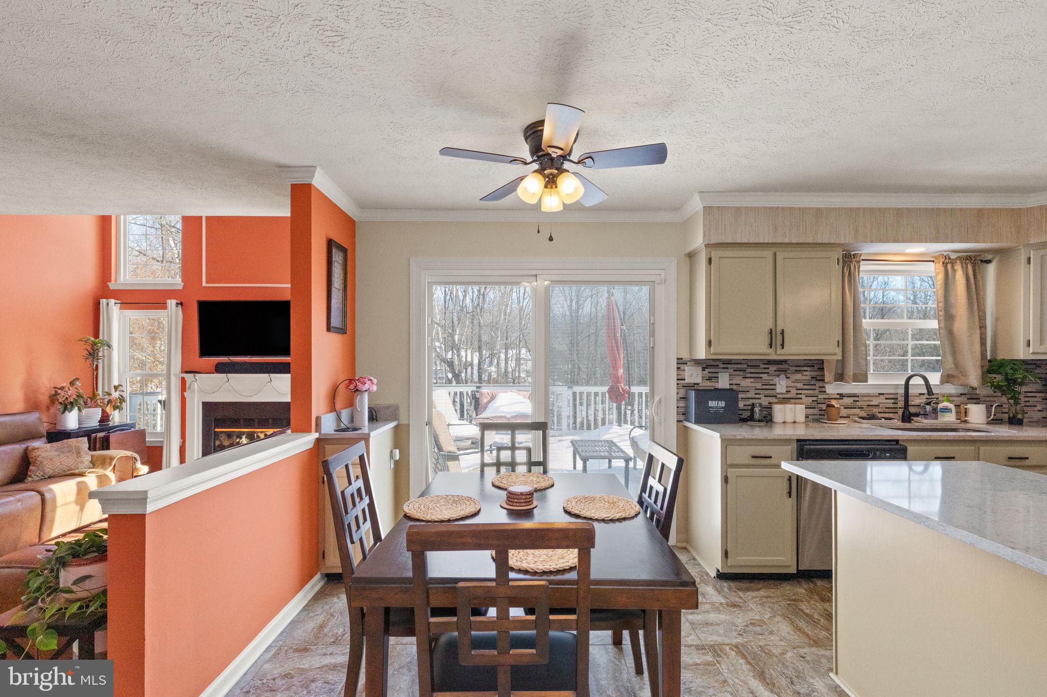 CONSTANT FRIENDSHIP - Residential