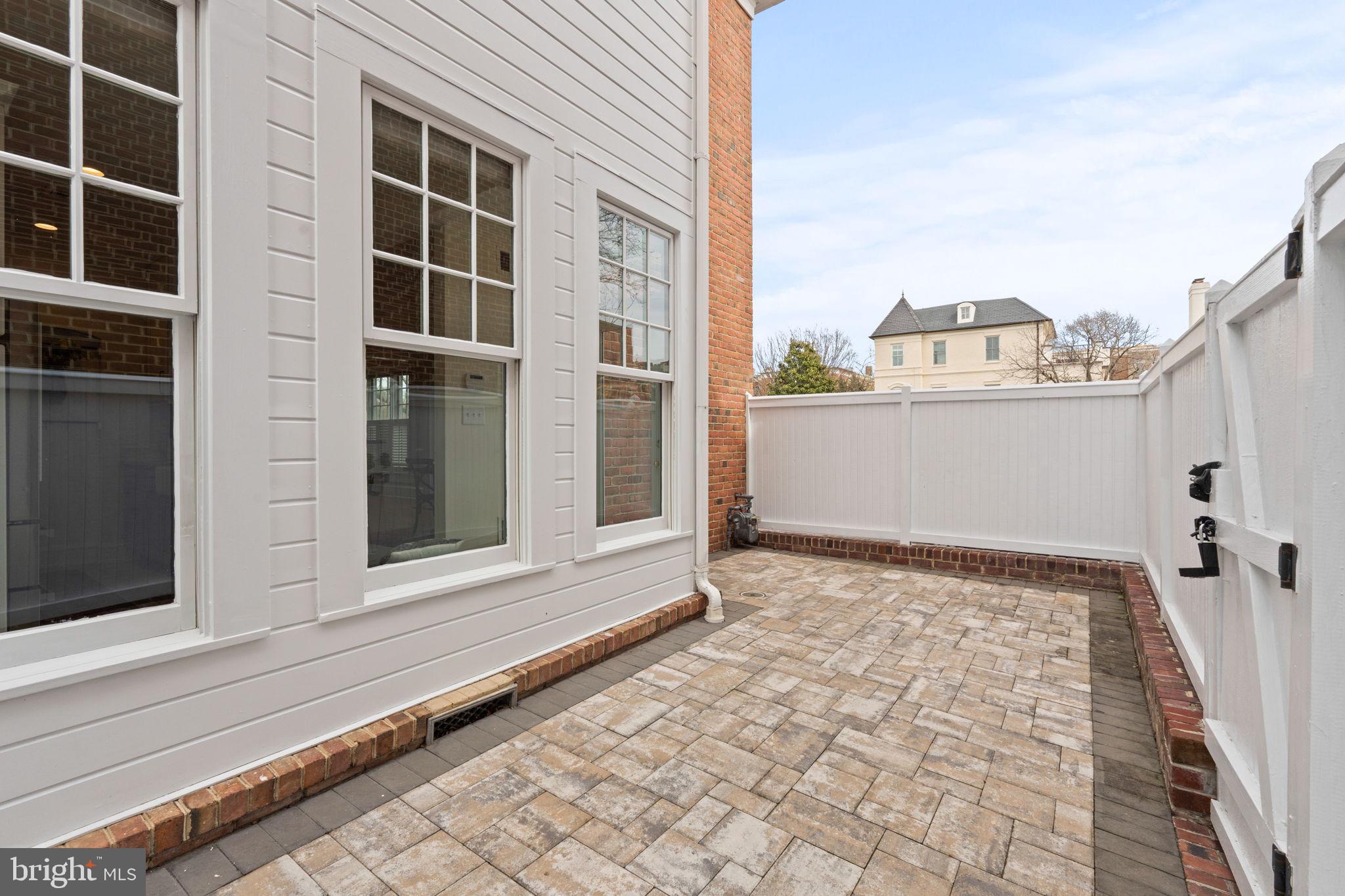 OLD TOWN GATEWAY - Residential