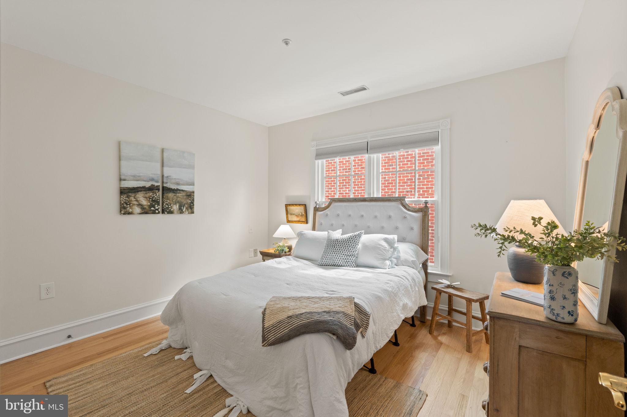 OLD TOWN GATEWAY - Residential