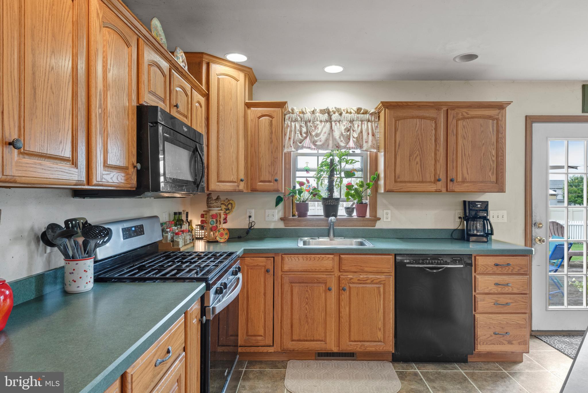 HAMLET AT BIRD-IN-HAND - Residential