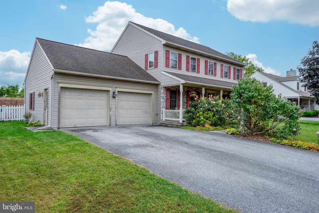 Photo of 323 Enterprise Drive, BIRD IN HAND, PA 17505 (MLS # PALA2076746)