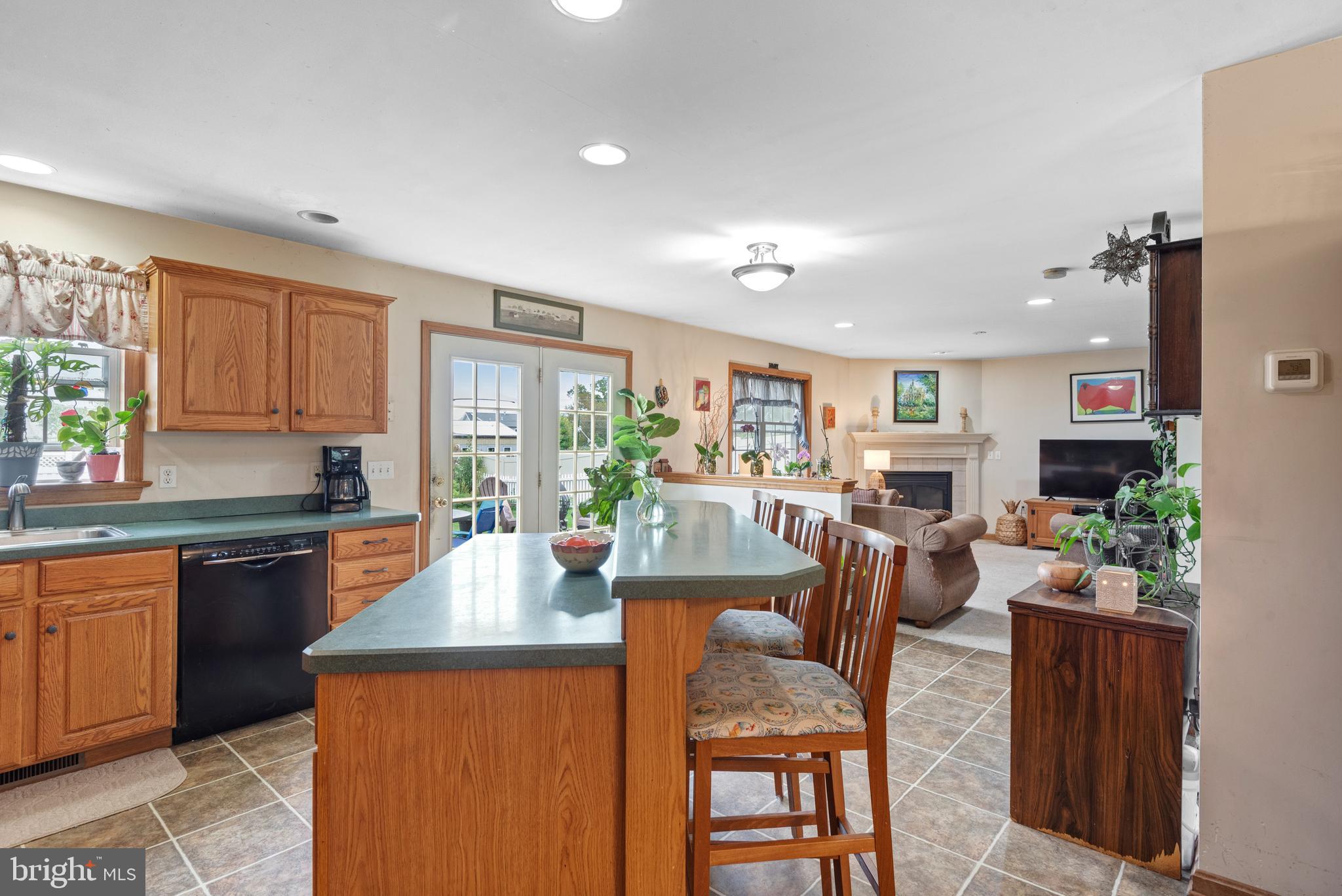 HAMLET AT BIRD-IN-HAND - Residential