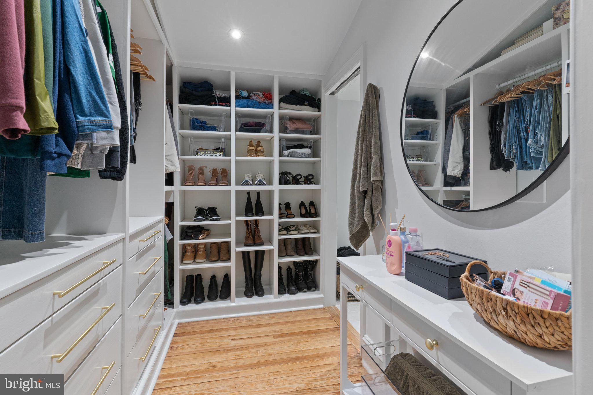 EAST OAK LANE - Residential