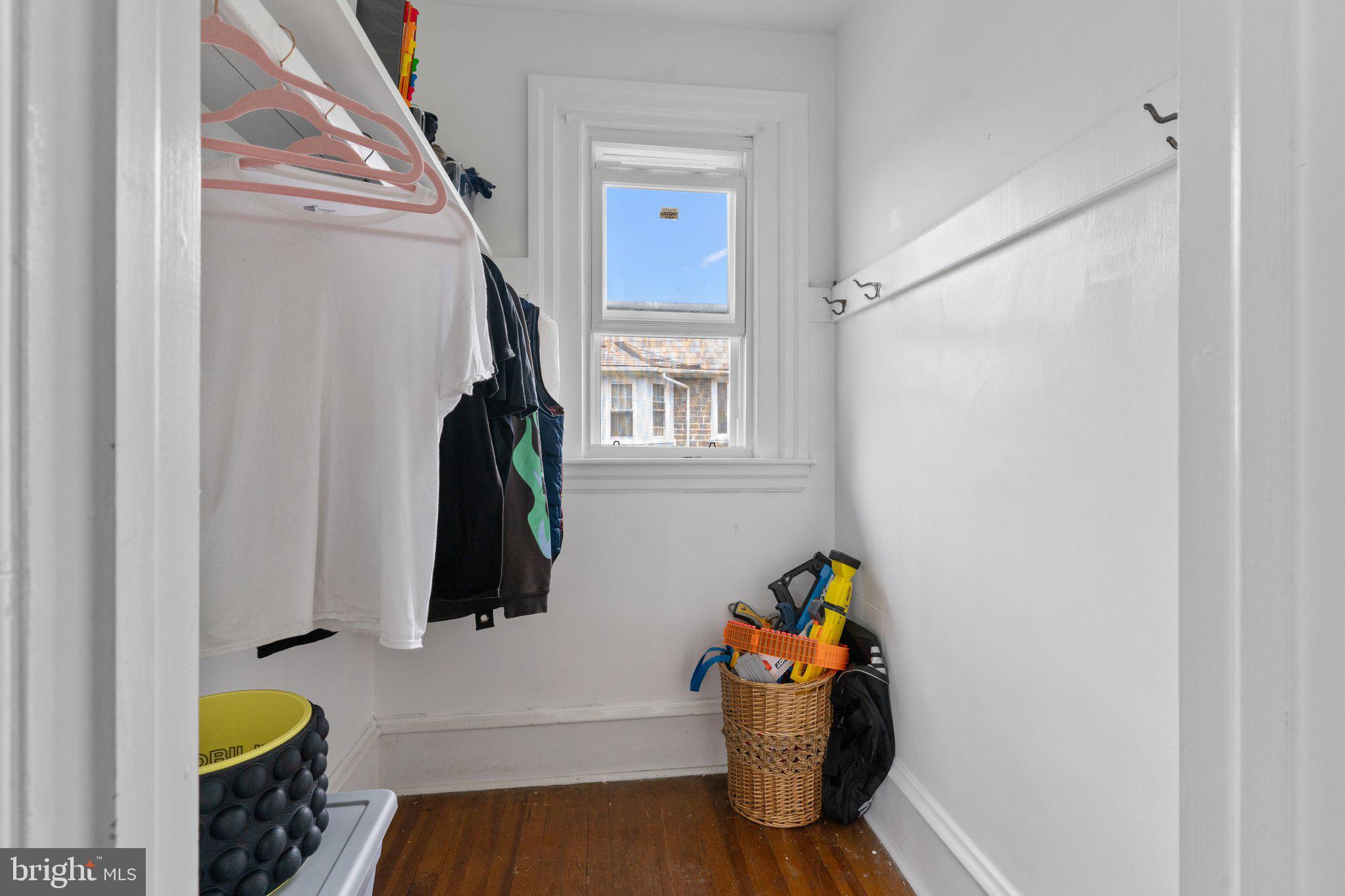 EAST OAK LANE - Residential