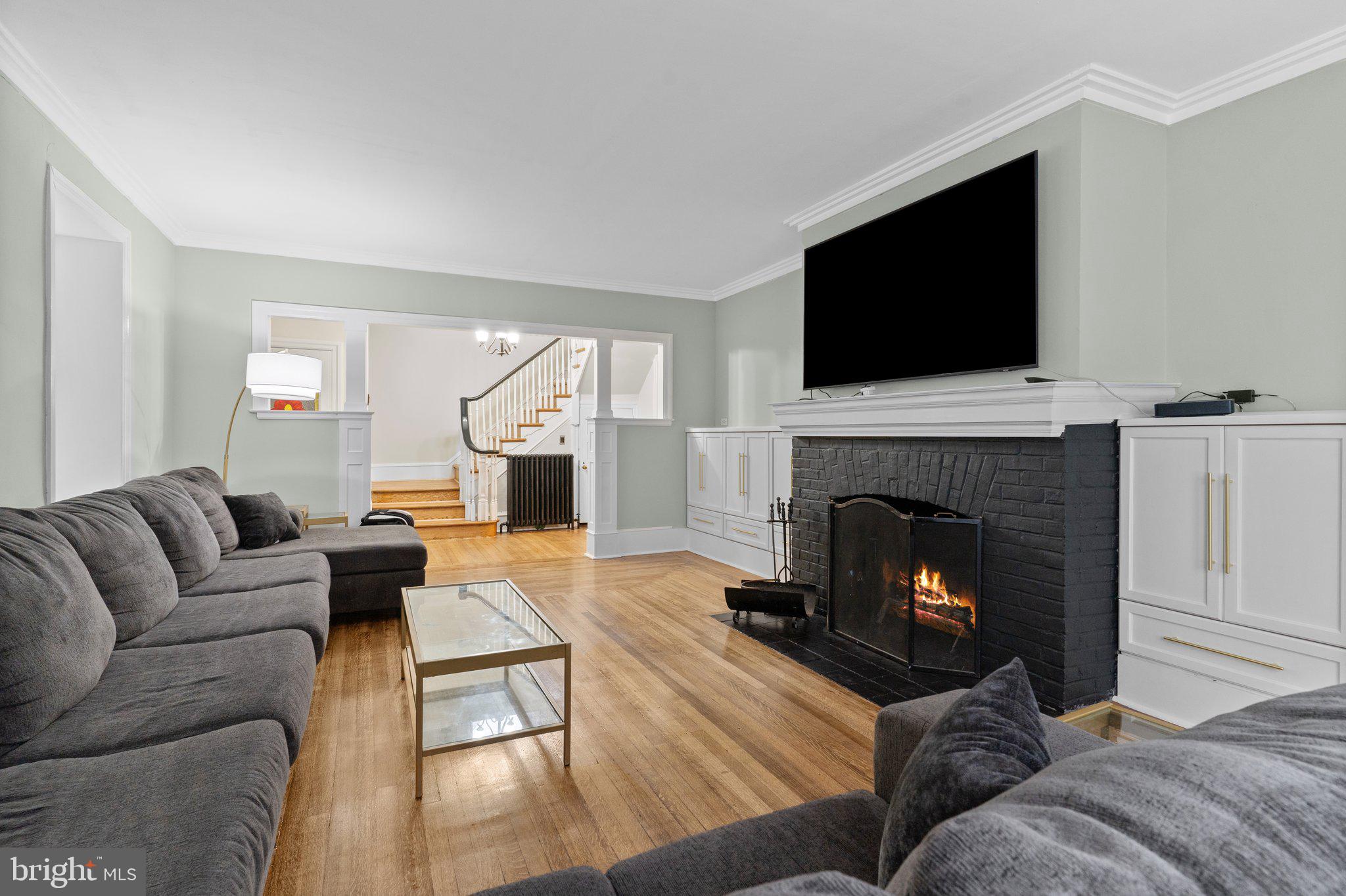 EAST OAK LANE - Residential