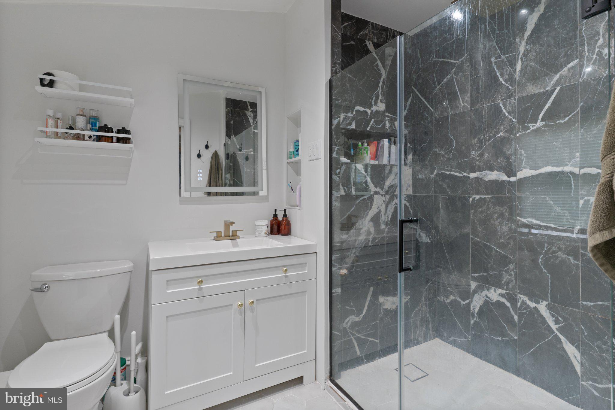 EAST OAK LANE - Residential