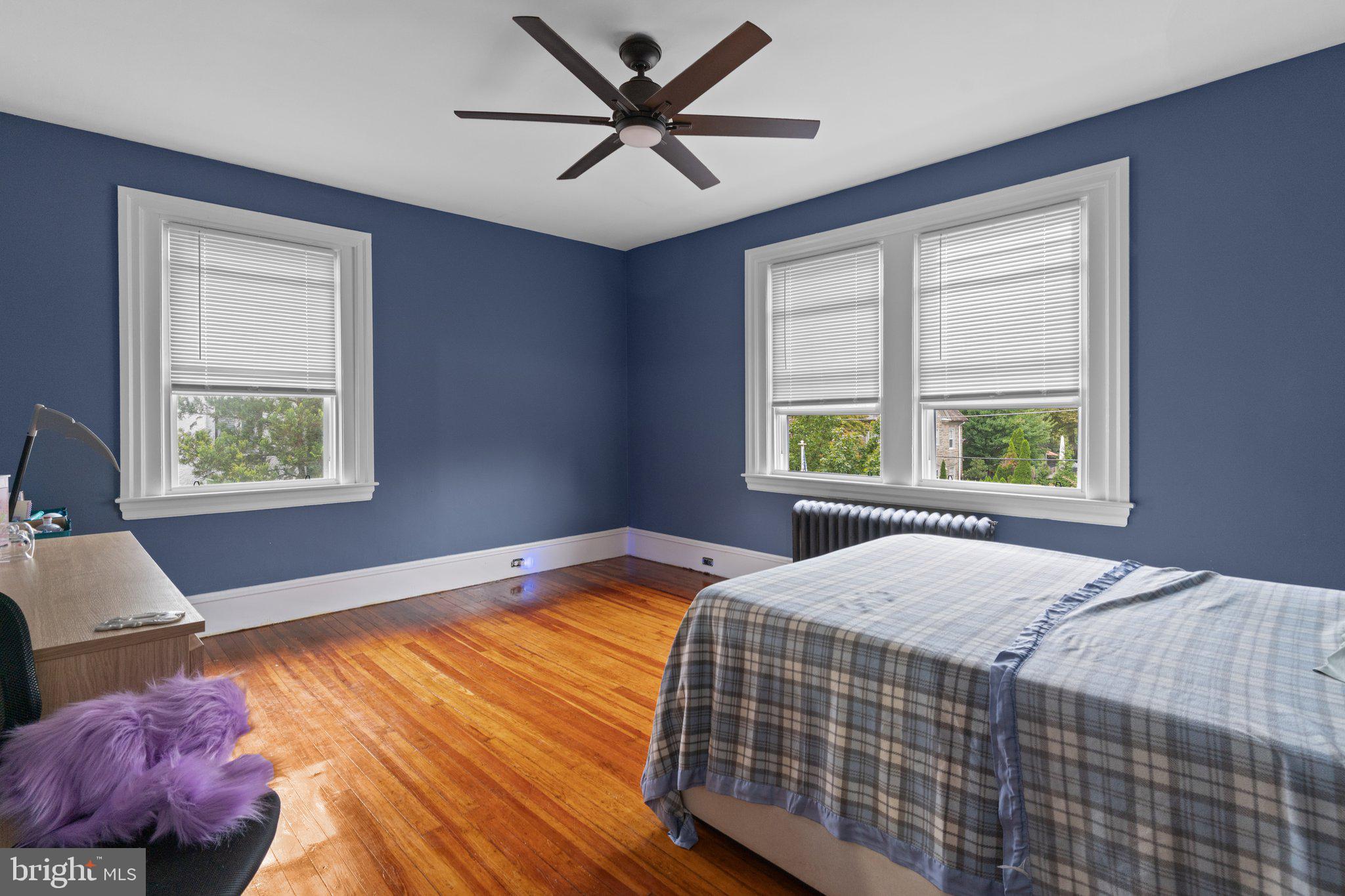 EAST OAK LANE - Residential