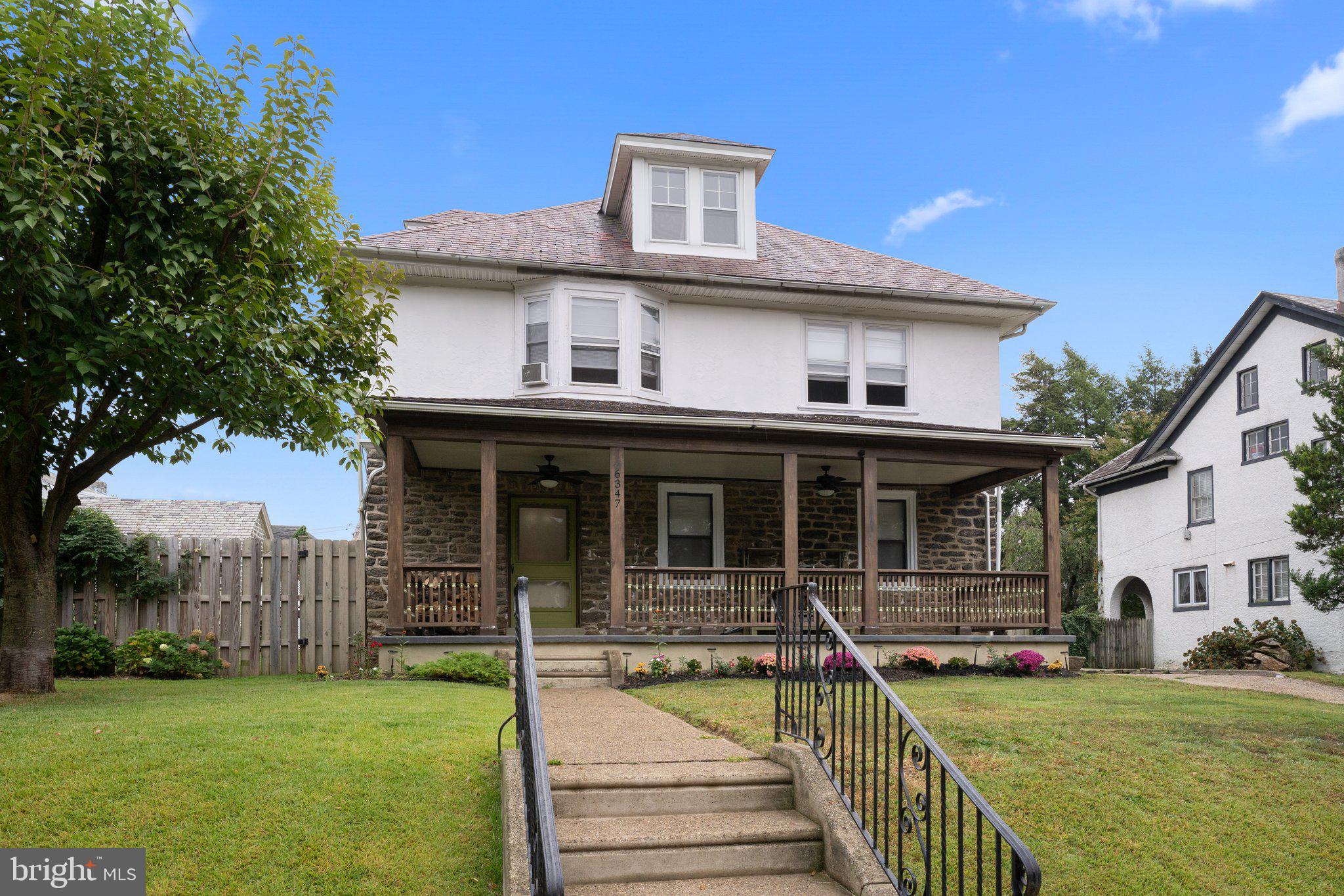 EAST OAK LANE - Residential