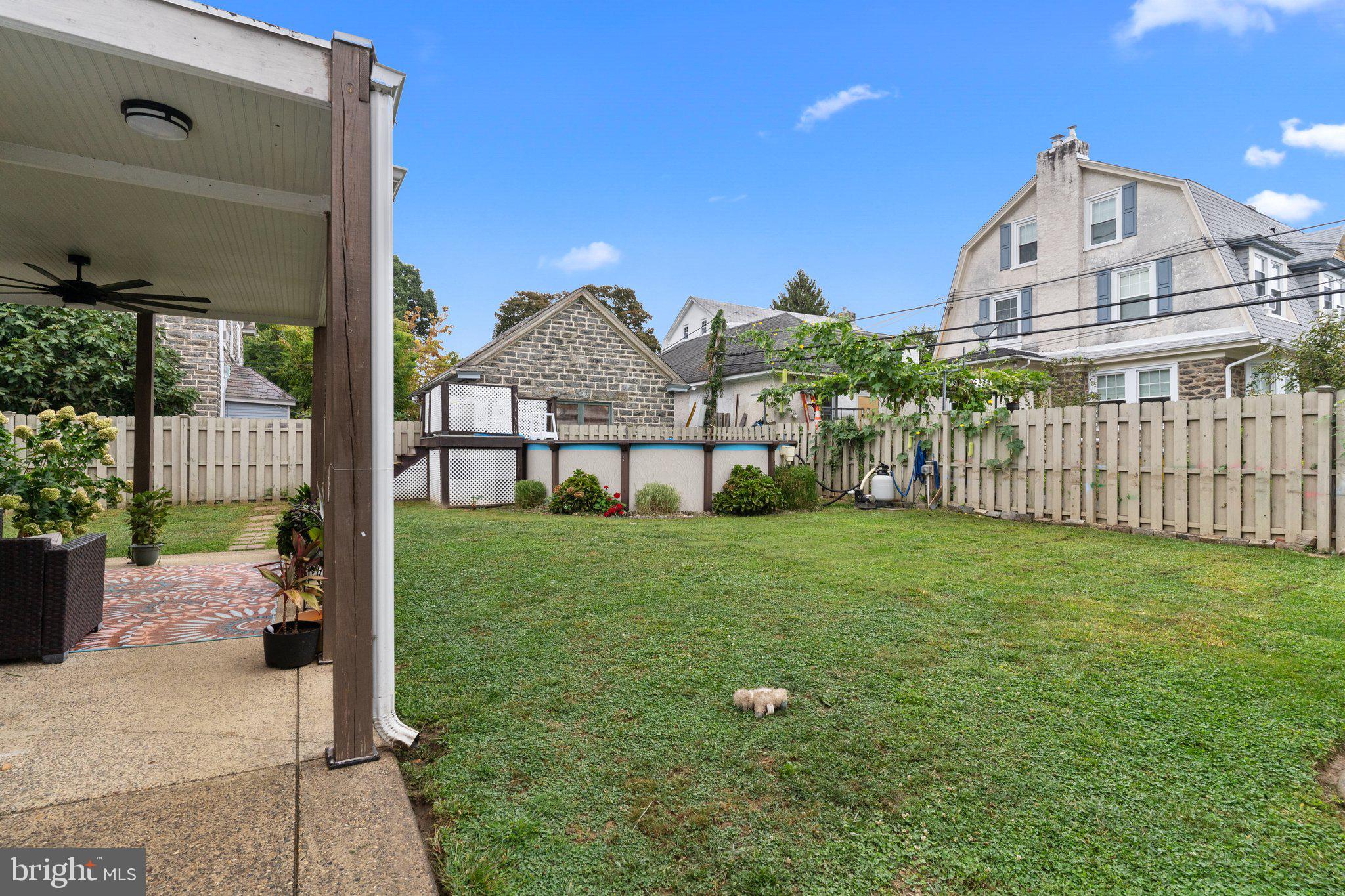 EAST OAK LANE - Residential