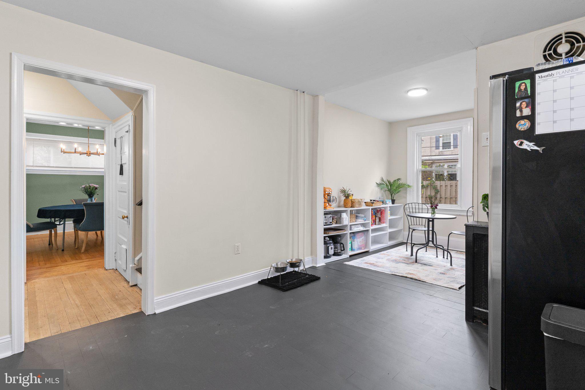 EAST OAK LANE - Residential