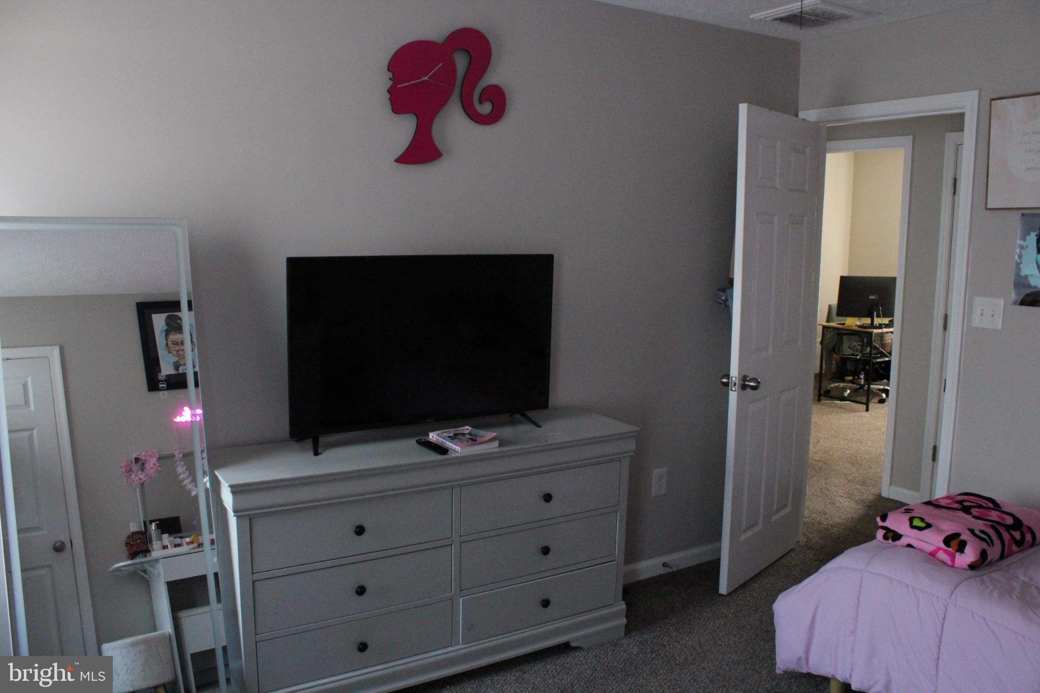 MOSBY STATION - Residential