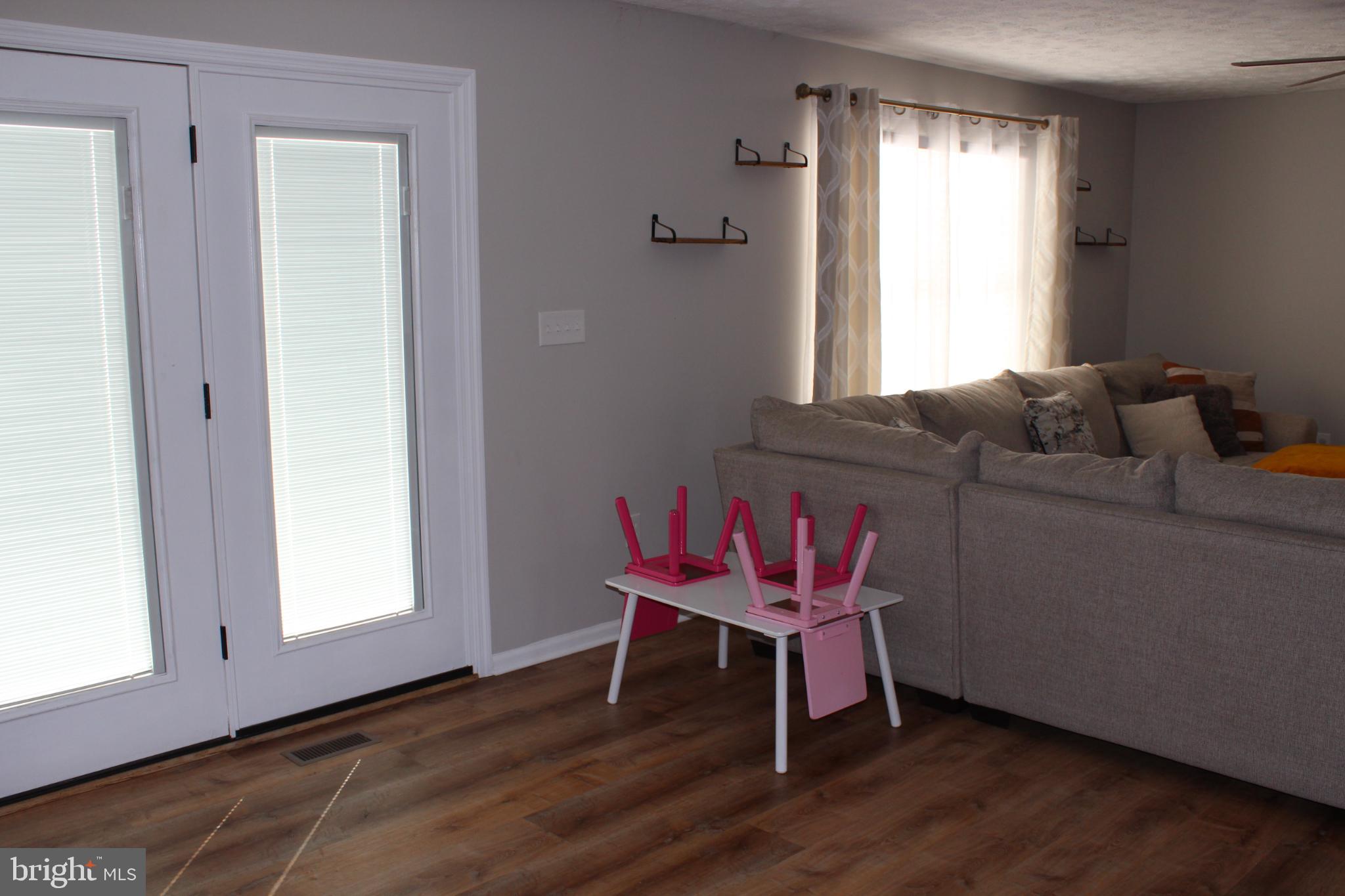 MOSBY STATION - Residential